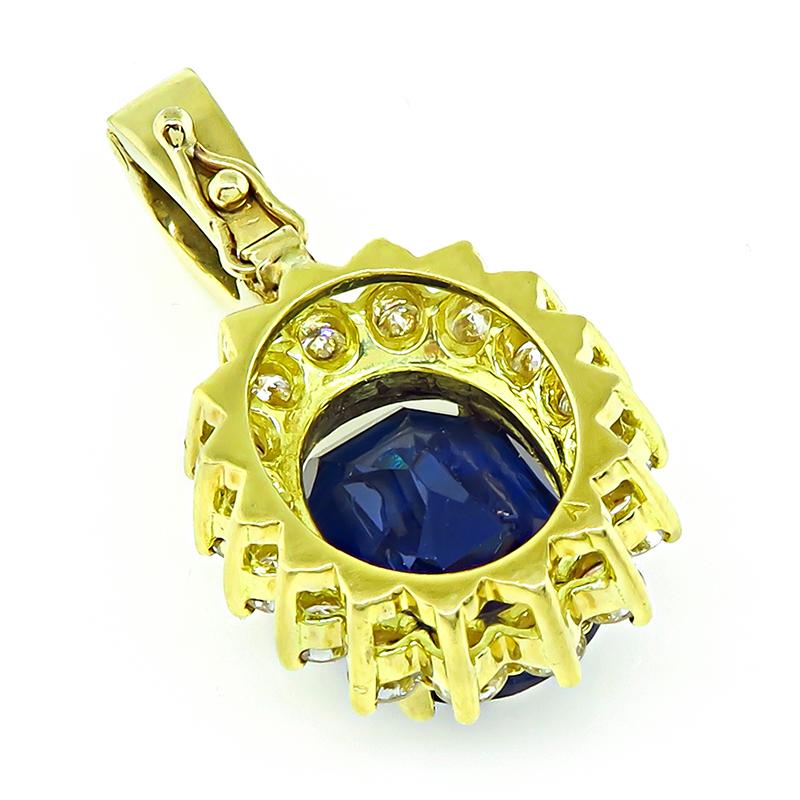 8.64ct Sapphire 1.25 Carat Diamond Gold Pendant In Good Condition For Sale In New York, NY