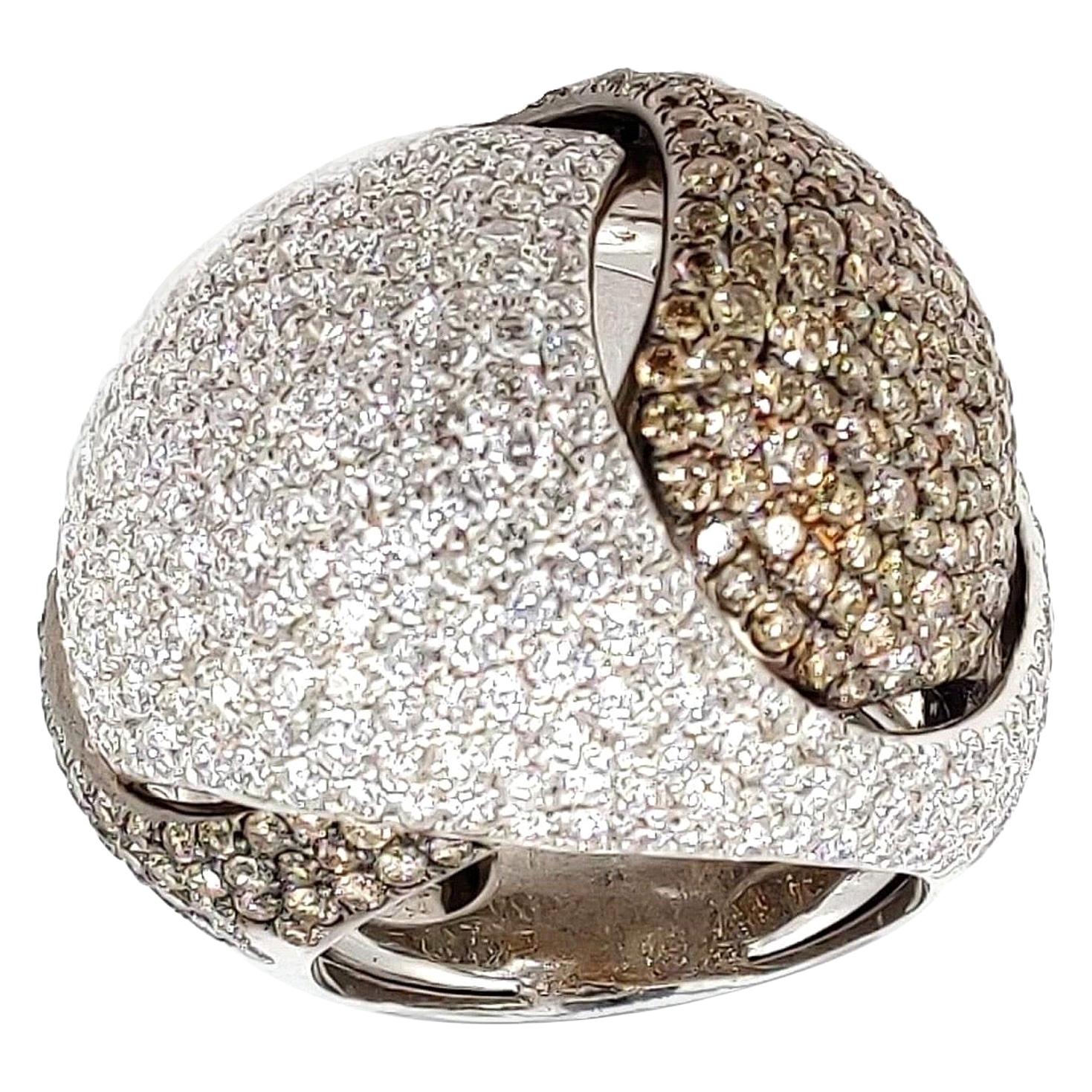 8,65 Karat Diamant 18 Karat Gold Bombe-Ring mit Diamanten