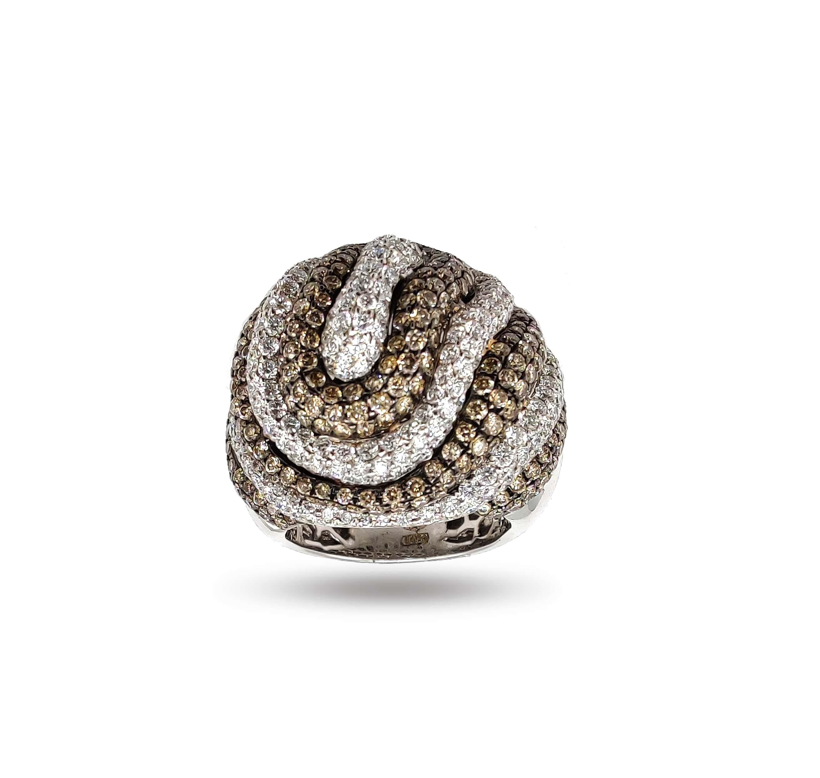 For Sale:  8.65 Carat Diamond 18 Karat Gold Wave Statement Ring 3