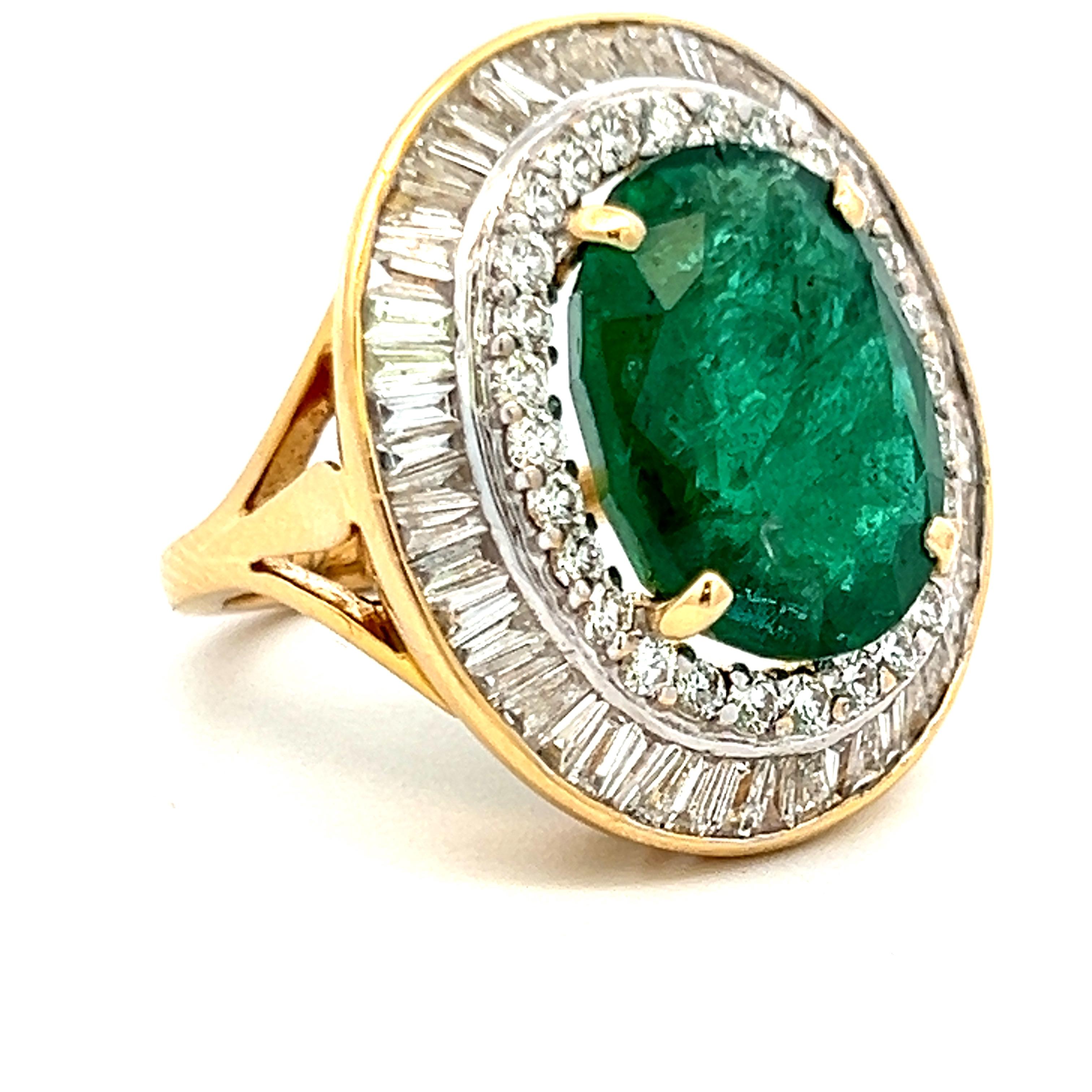 Titel:
8,65 Karat Ovaler Smaragd 2,45 Karat Baguette I SI2 und Runder Brillant I SI1 Diamant 18 Karat Gelbgold Cocktail Ring
Stil:
Cocktail
Metall:
18 Karat Gelbgold
Edelstein 1:
0,45 Karat Diamant
Anzahl von Steinen:
28
Farbe:
I
Klarheit:
SI1
Die