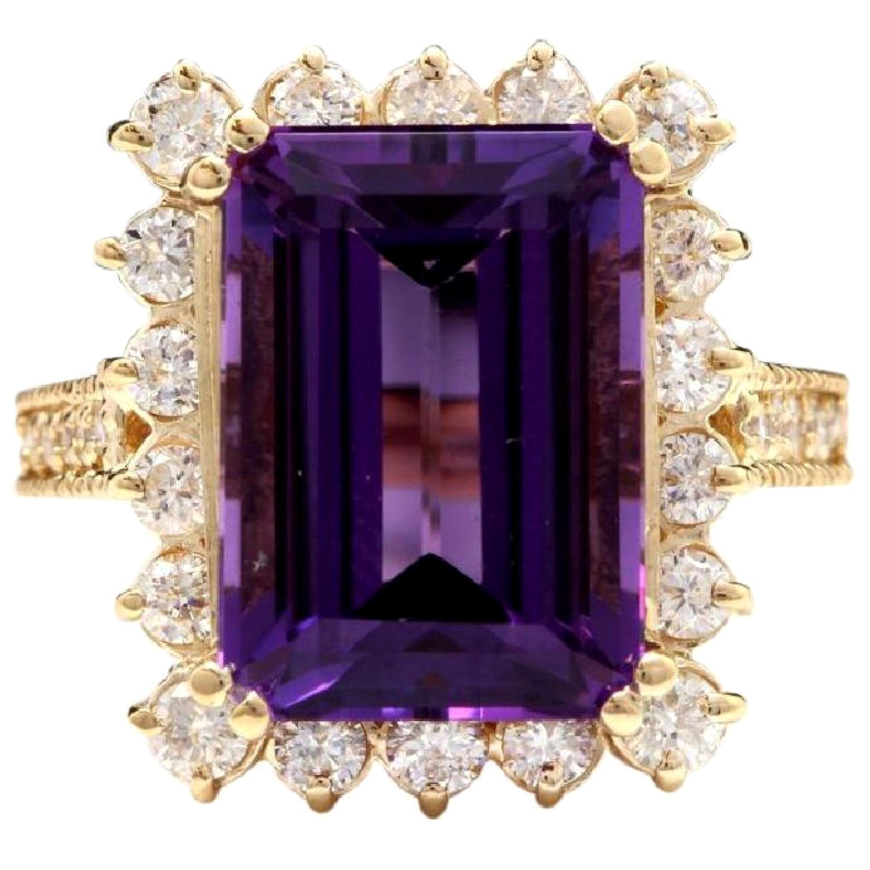 8.65 Carat Natural Amethyst and Diamond 14 Karat Solid Yellow Gold Ring For Sale