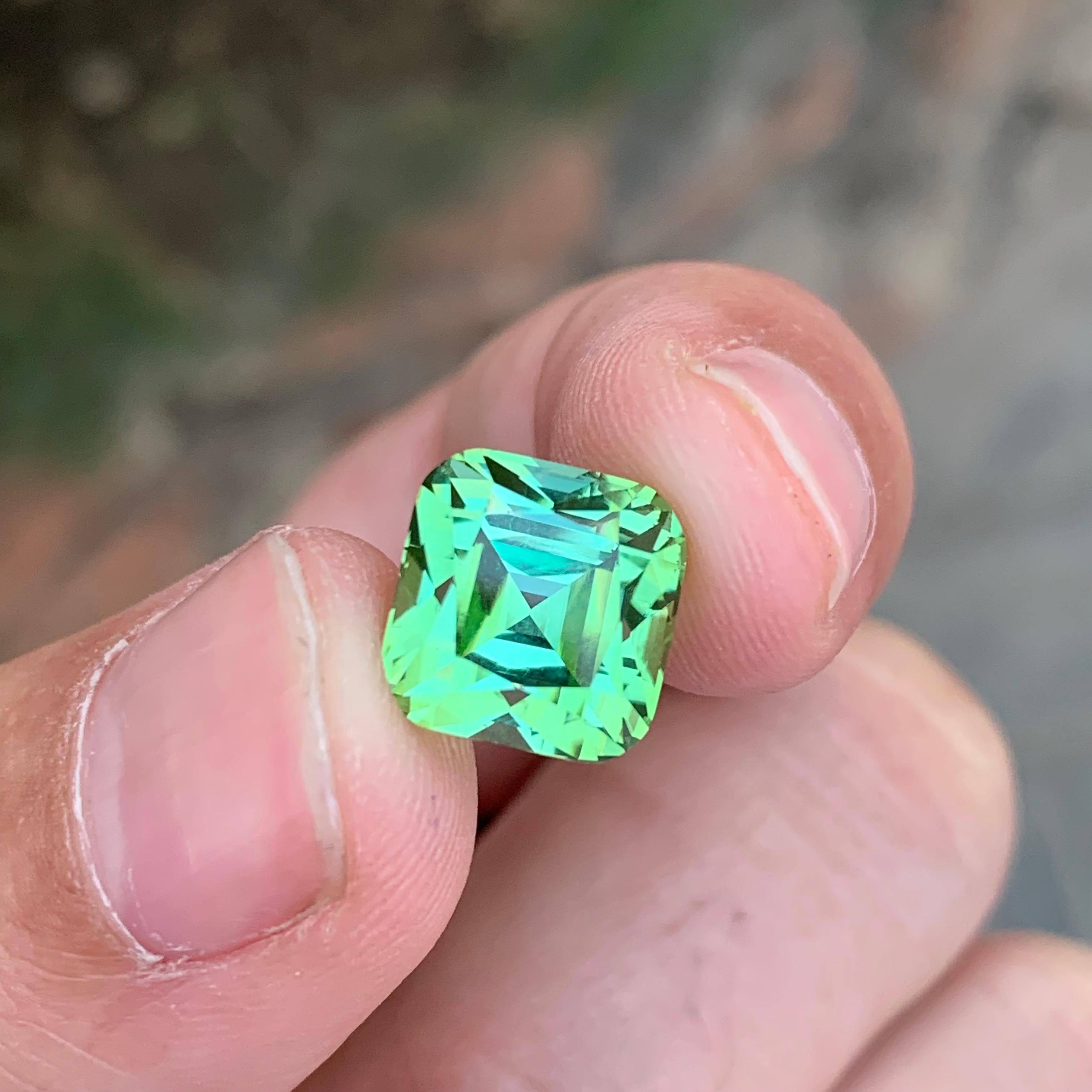 8.65 Karat Natürlicher loser bläulich-grüner Turmalin Kissenform Edelstein im Zustand „Neu“ im Angebot in Peshawar, PK