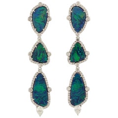 Boucles d'oreilles en goutte triples en or 18 carats avec opale de 8,65 carats et diamants