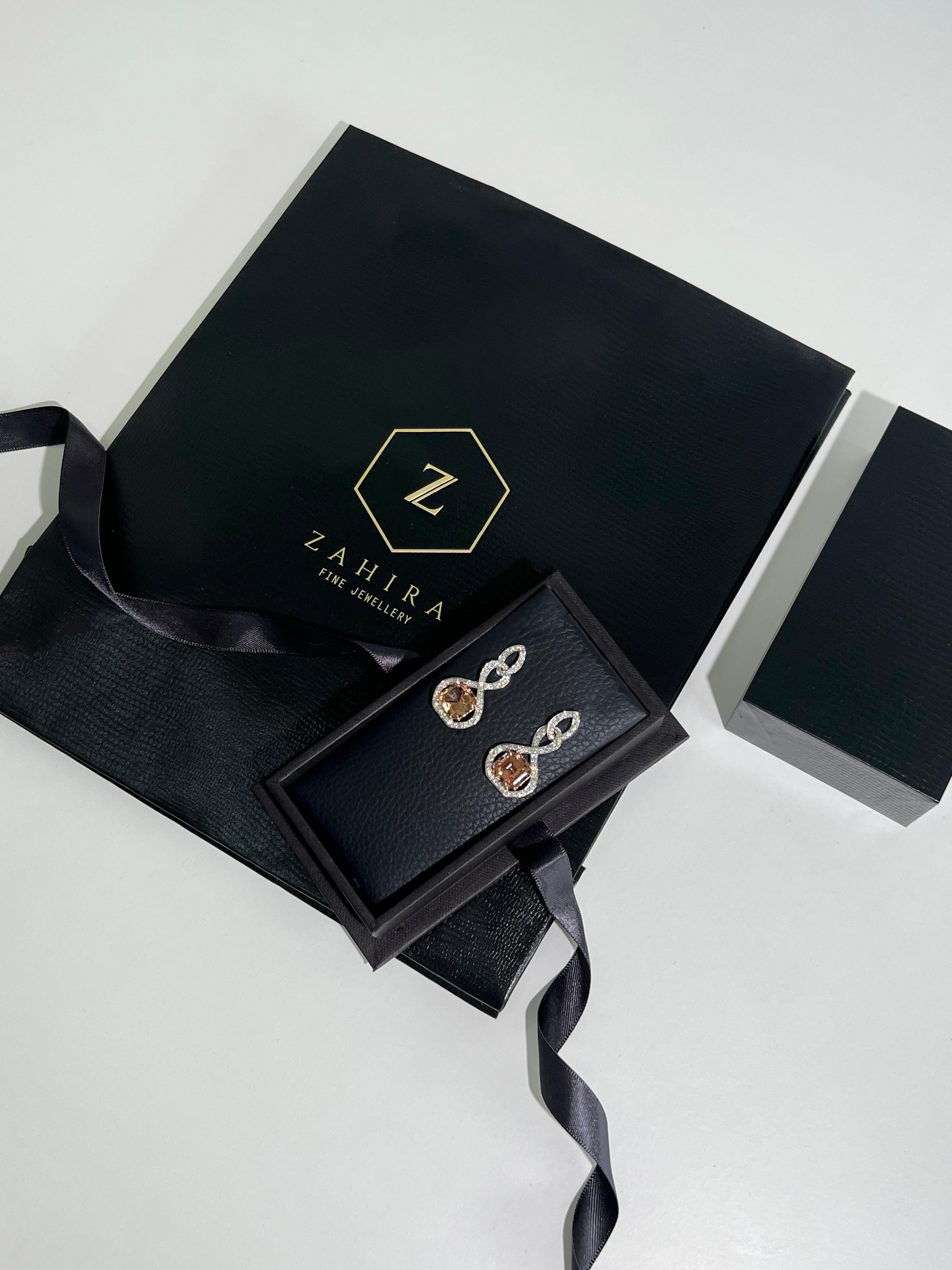 Pendants d'oreilles en or blanc 18 carats avec tourmaline pêche de 8,65 carats et diamants en vente 1