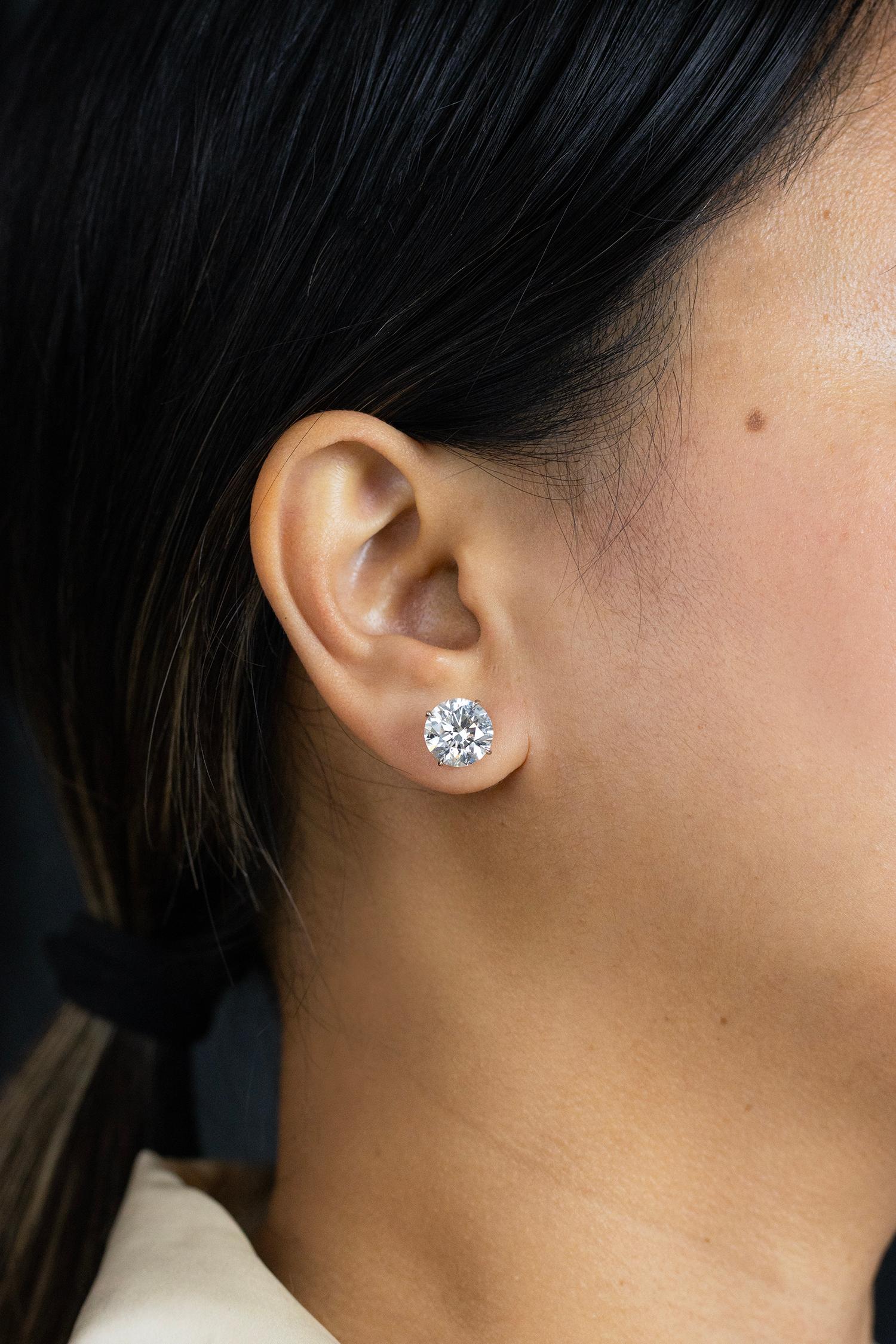 Contemporary Roman Malakov 8.65 Carats Total Round Brilliant Cut Diamond Stud Earrings For Sale
