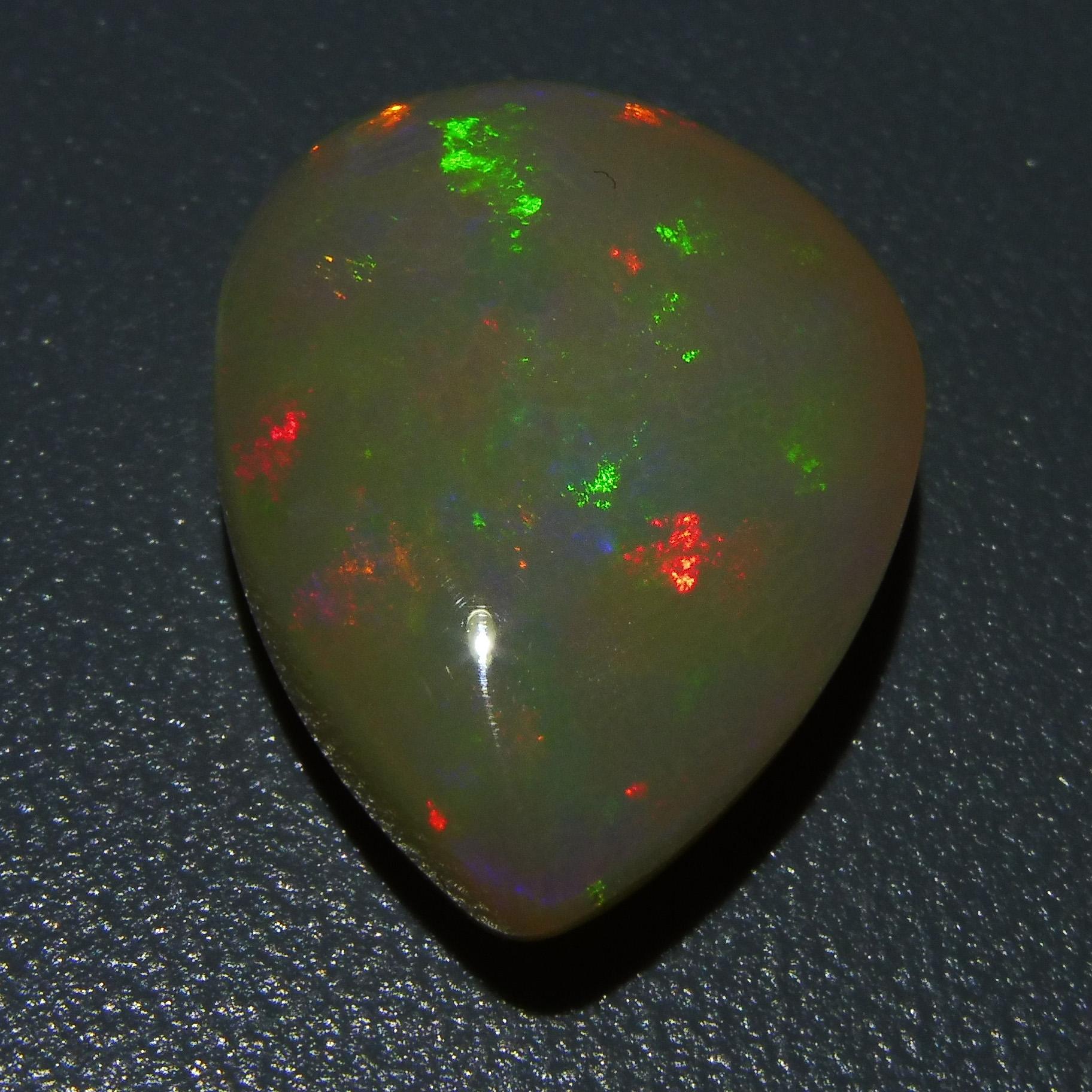 8.67 ct Pear Cabochon Opal For Sale 5