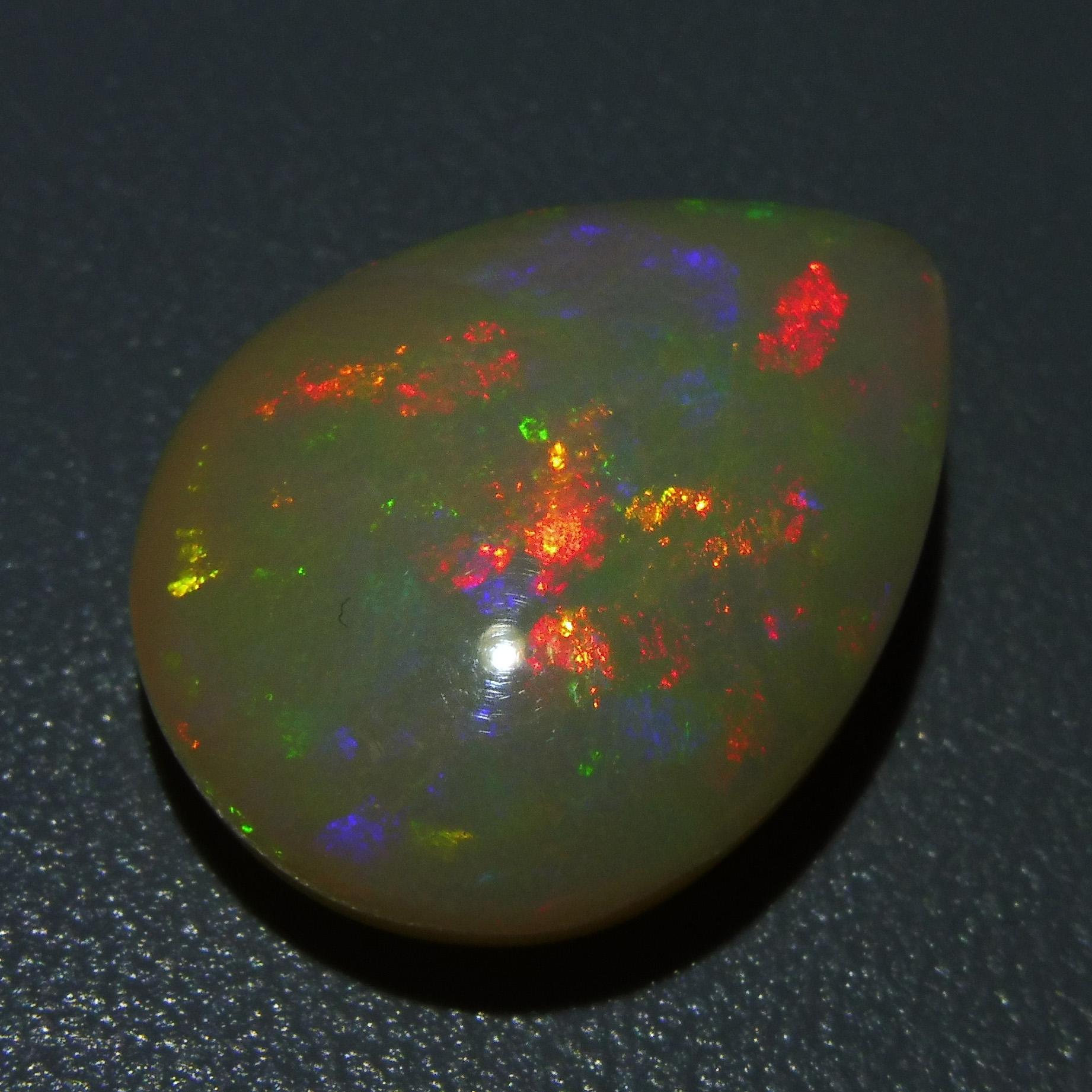 8.67 ct Pear Cabochon Opal For Sale 6