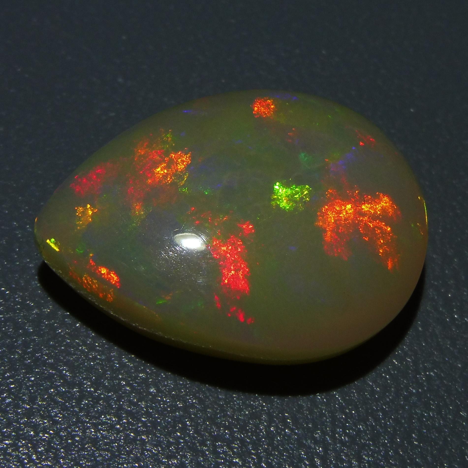 8.67 ct Pear Cabochon Opal For Sale 7