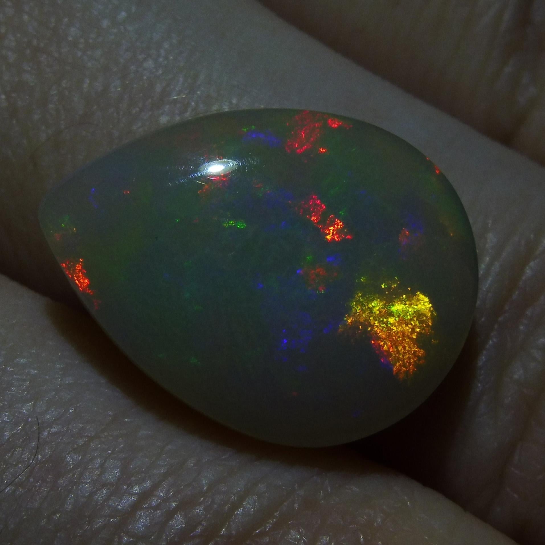 8.67 ct Pear Cabochon Opal For Sale 1