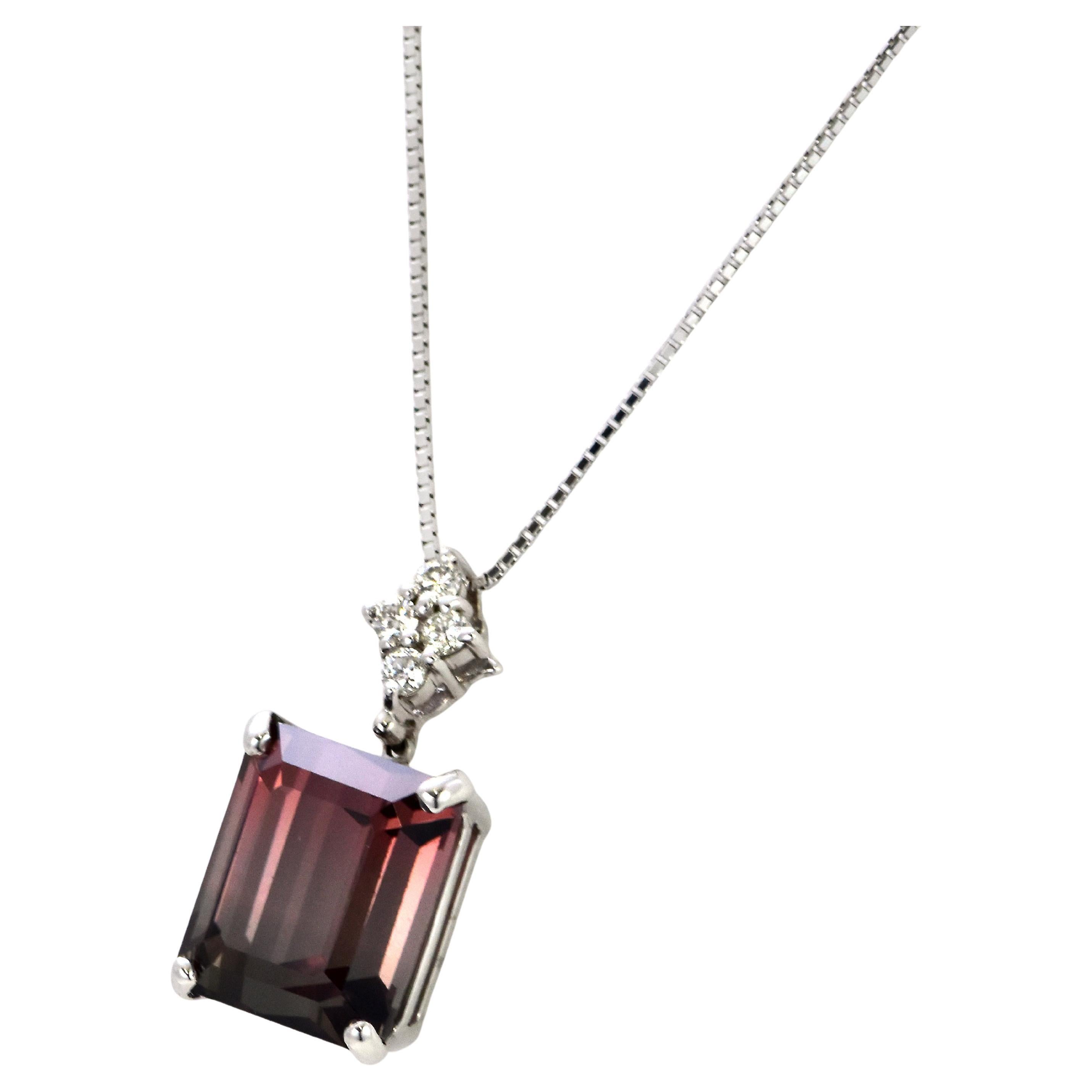 Pendentif en or blanc 18 carats, tourmaline naturelle bicolore et diamants de 8,68 carats