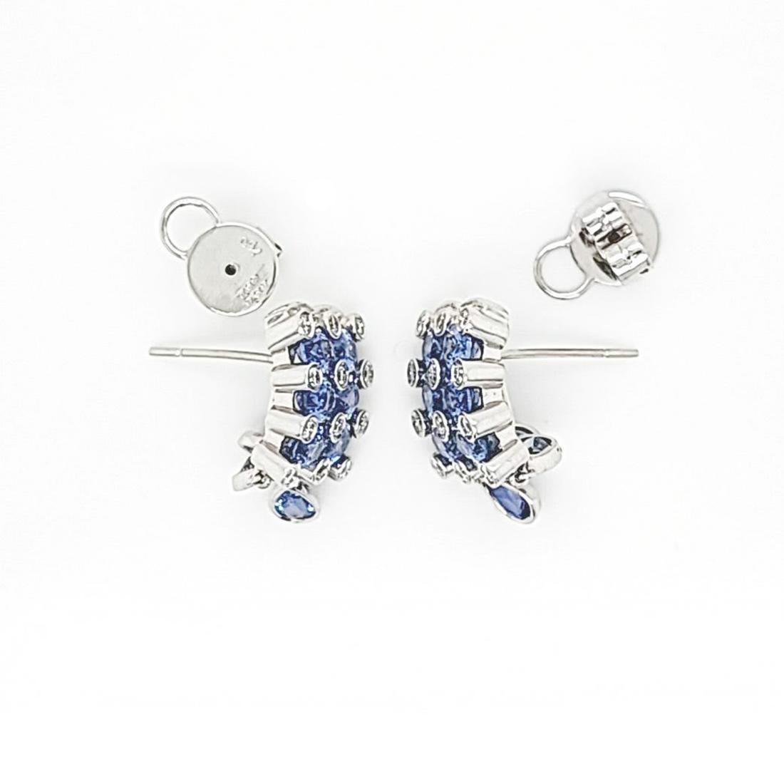 Femenino o masculino Pendientes de gota de oro blanco de 18 quilates con zafiro azul natural de 8,68 quilates y diamantes de 0,75 quilates en venta