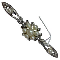 8.68grams Pearl & Diamond 18KT white gold brooch