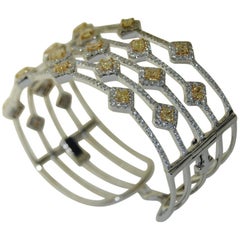 8.69 Carat Yellow and White Diamond Bangle Bracelet, 18 Karat Gold 8.69 Carat Yellow and White Diamond Bangle Bracelet, 18 Karat Gold
