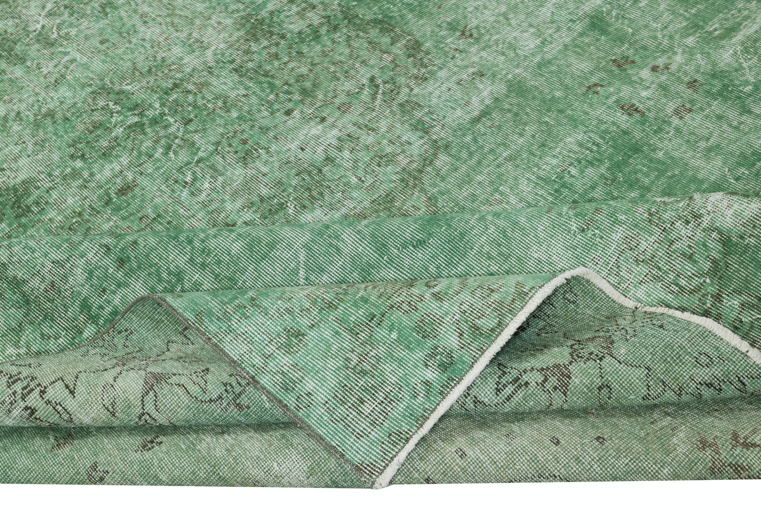 Moderno Tappeto da pavimento 8.6x11.7 Ft fatto a mano dalla Turchia. Tappeto tinto in massa di colore verde in vendita
