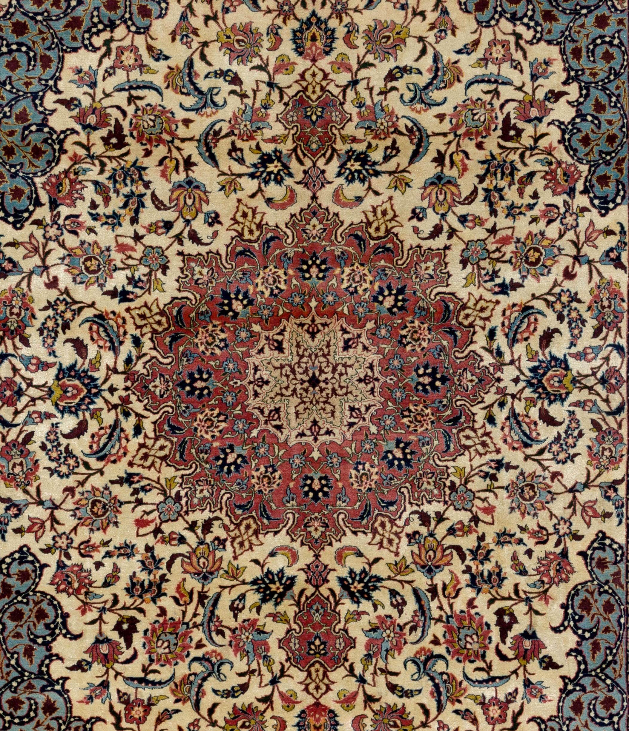 8.6x11.8 ft Antique Persian Isfahan Rug, Fine Traditional Oriental Carpet In Excellent Condition For Sale In Philadelphia, PA