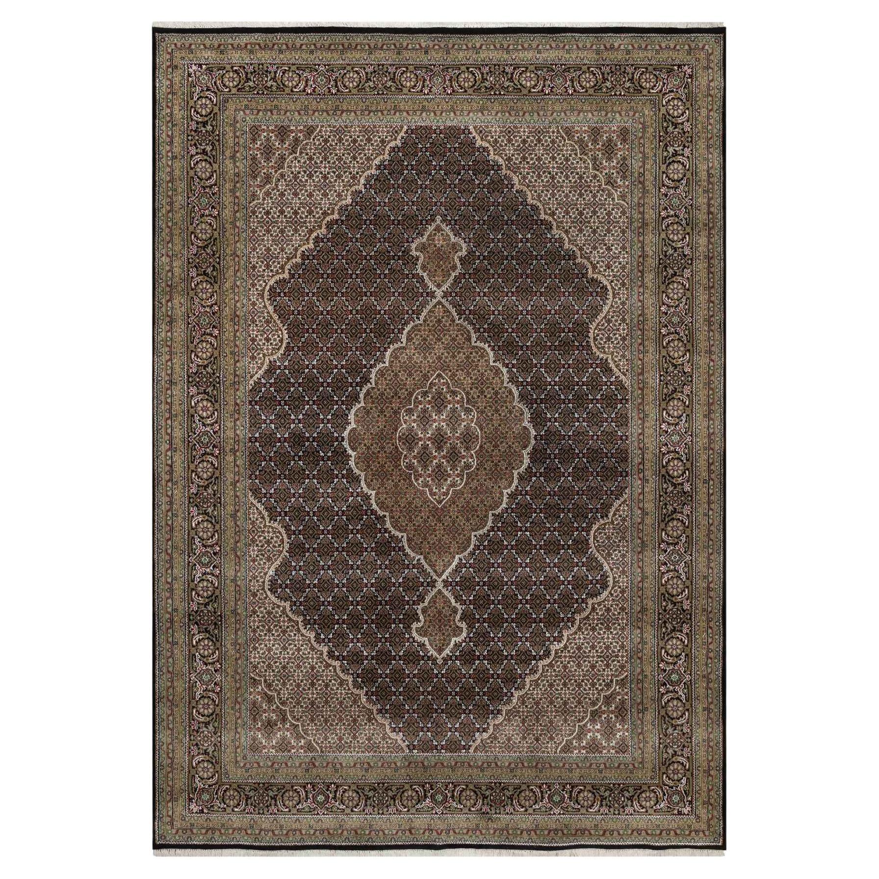 8
6"x12
Premium Black 175 KPSI Tabriz Mahi Fish Medallion Design Pure Wool Rug