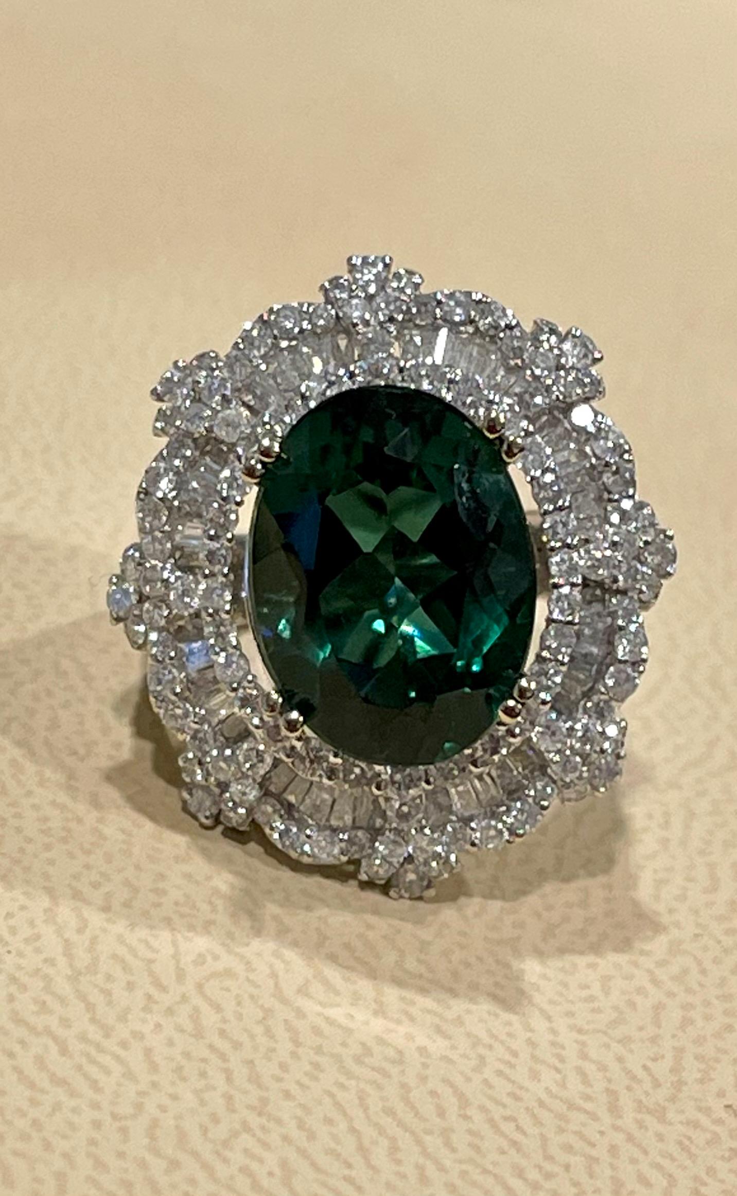 8.7 Carat Green Tourmaline & 4.2 Carat Diamond Cocktail Ring 18 Karat White Gold In Excellent Condition In New York, NY