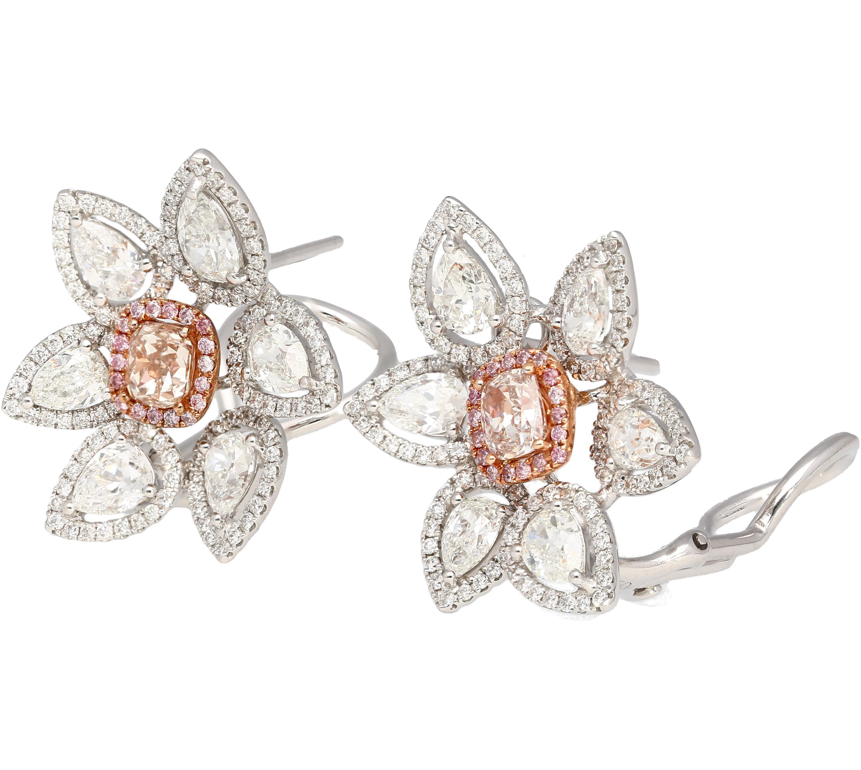 Boucles d'oreilles composées de fleurs et de diamants roses d'une valeur totale de 8,7 carats naturels Neuf - En vente à Miami, FL