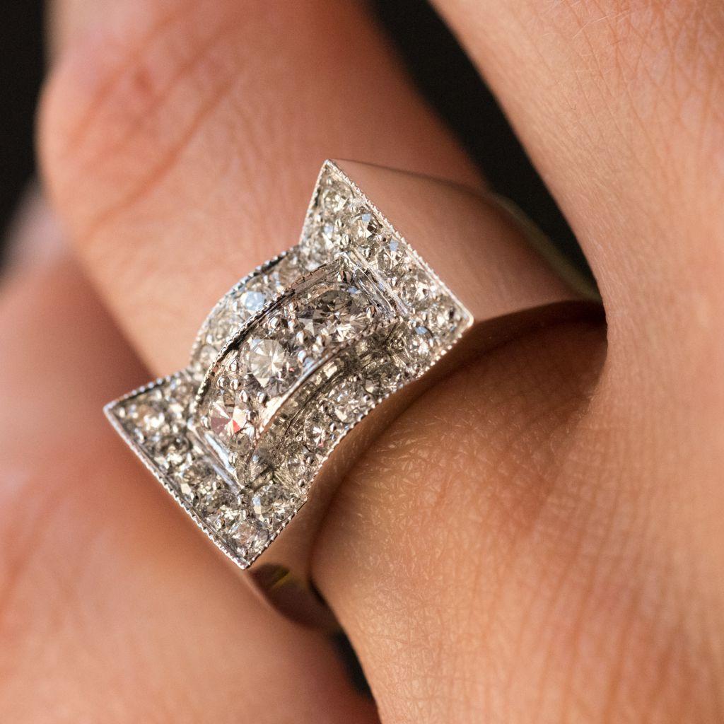 Art Deco Style 0.87 Carat Diamonds 18 Karat White Gold Ring For Sale 8
