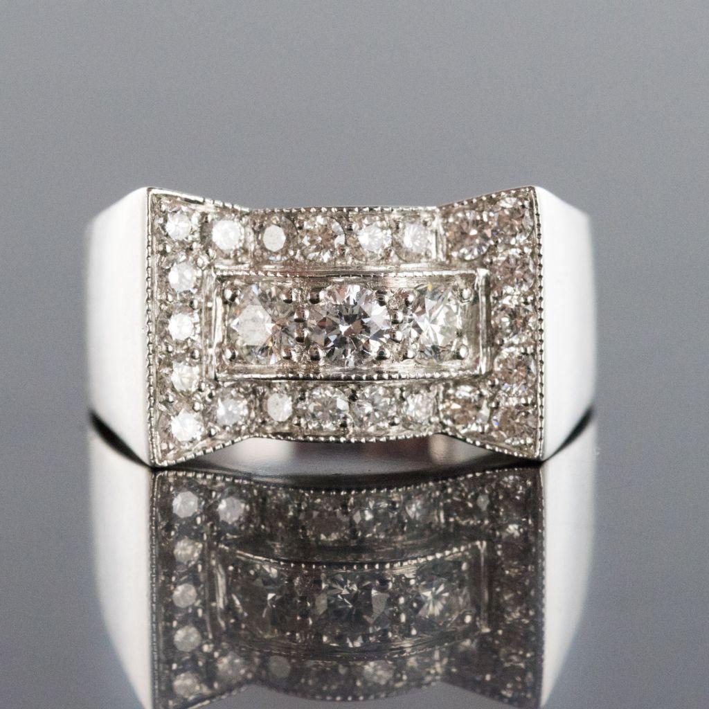 Art Deco Style 0.87 Carat Diamonds 18 Karat White Gold Ring For Sale 11