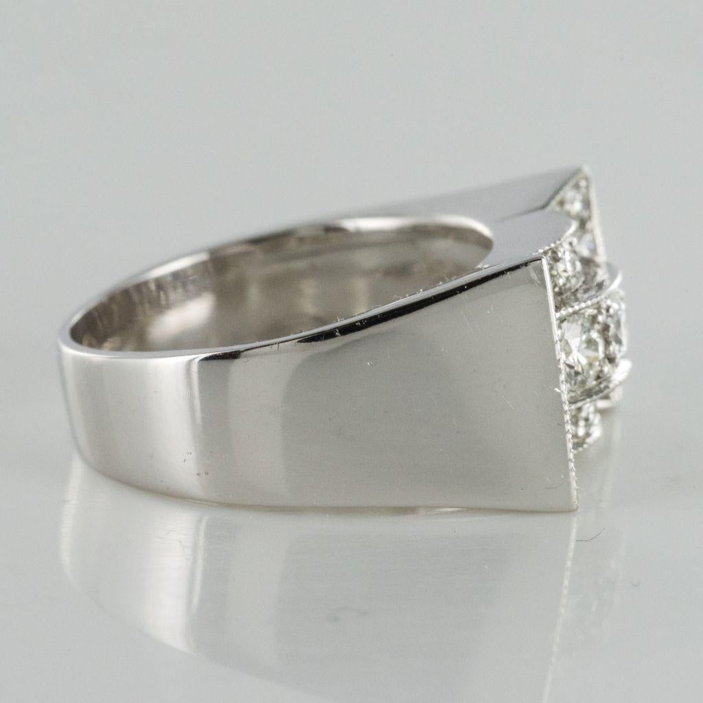 Art Deco Style 0.87 Carat Diamonds 18 Karat White Gold Ring For Sale 4