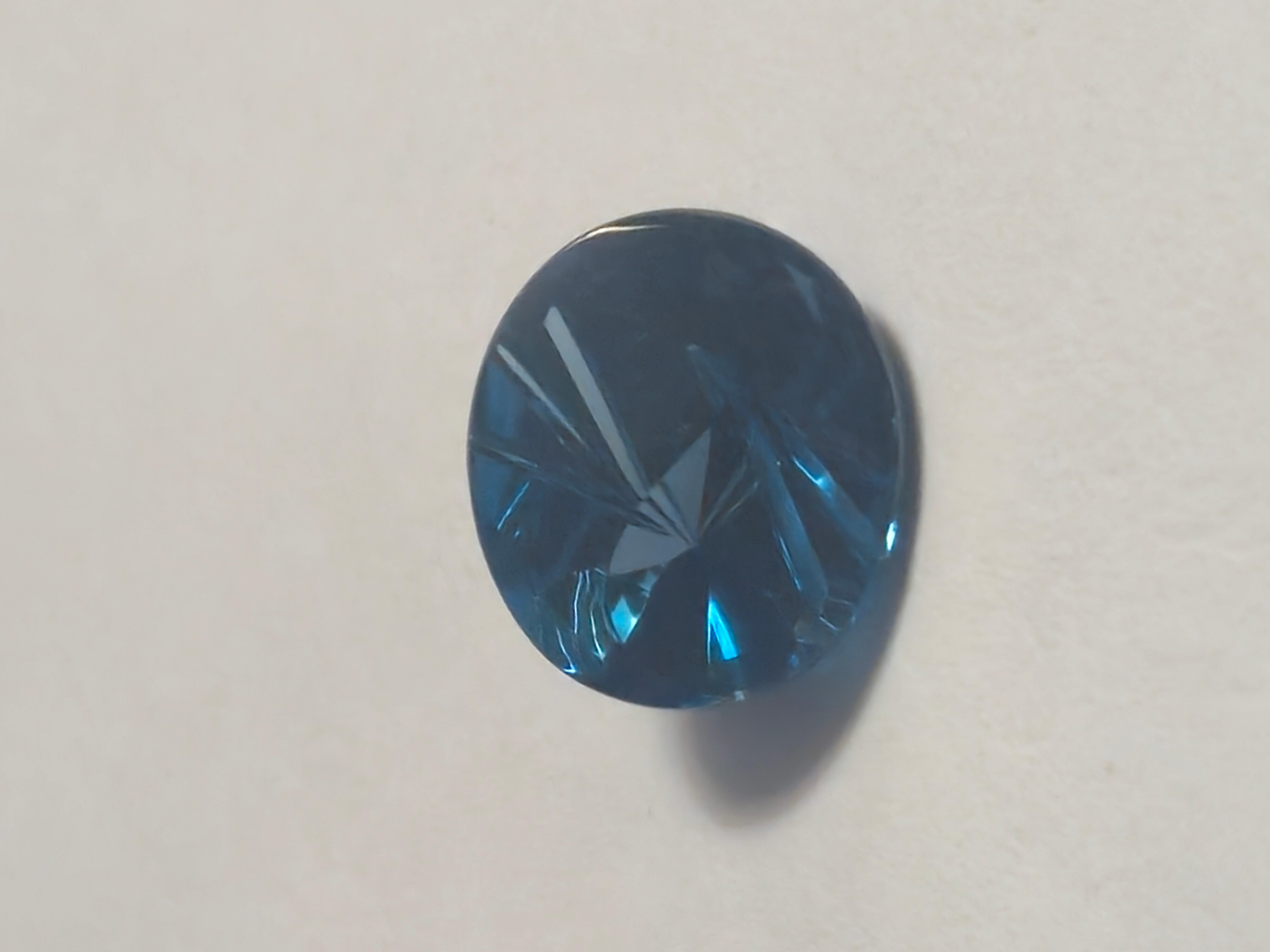 8.7 ct Oval London Blue Topaz 14X12 Fantasy Cut in vendita 10