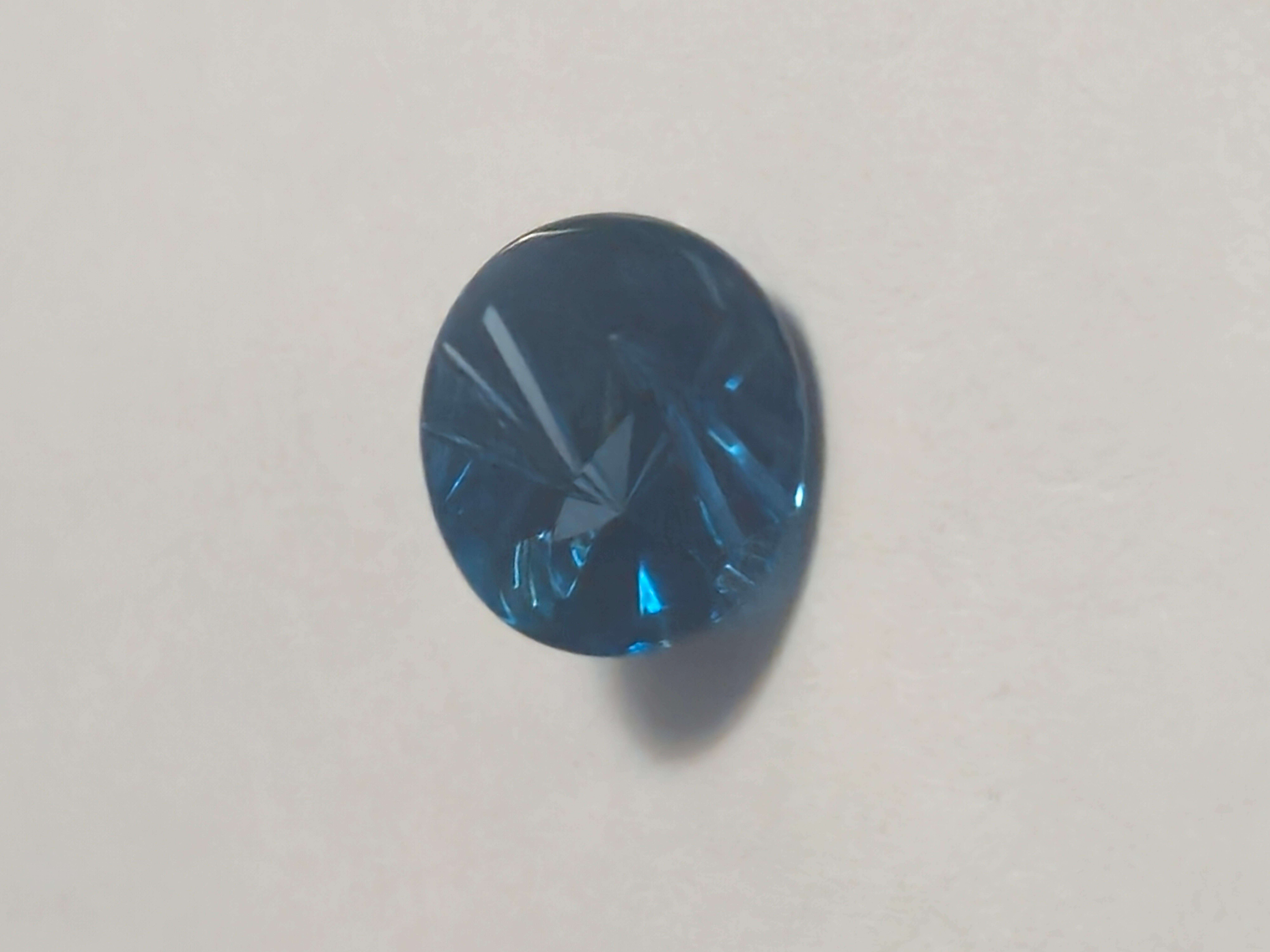 8.7 ct Oval London Blue Topaz 14X12 Fantasy Cut In condizioni Nuovo in vendita a Warren, NJ