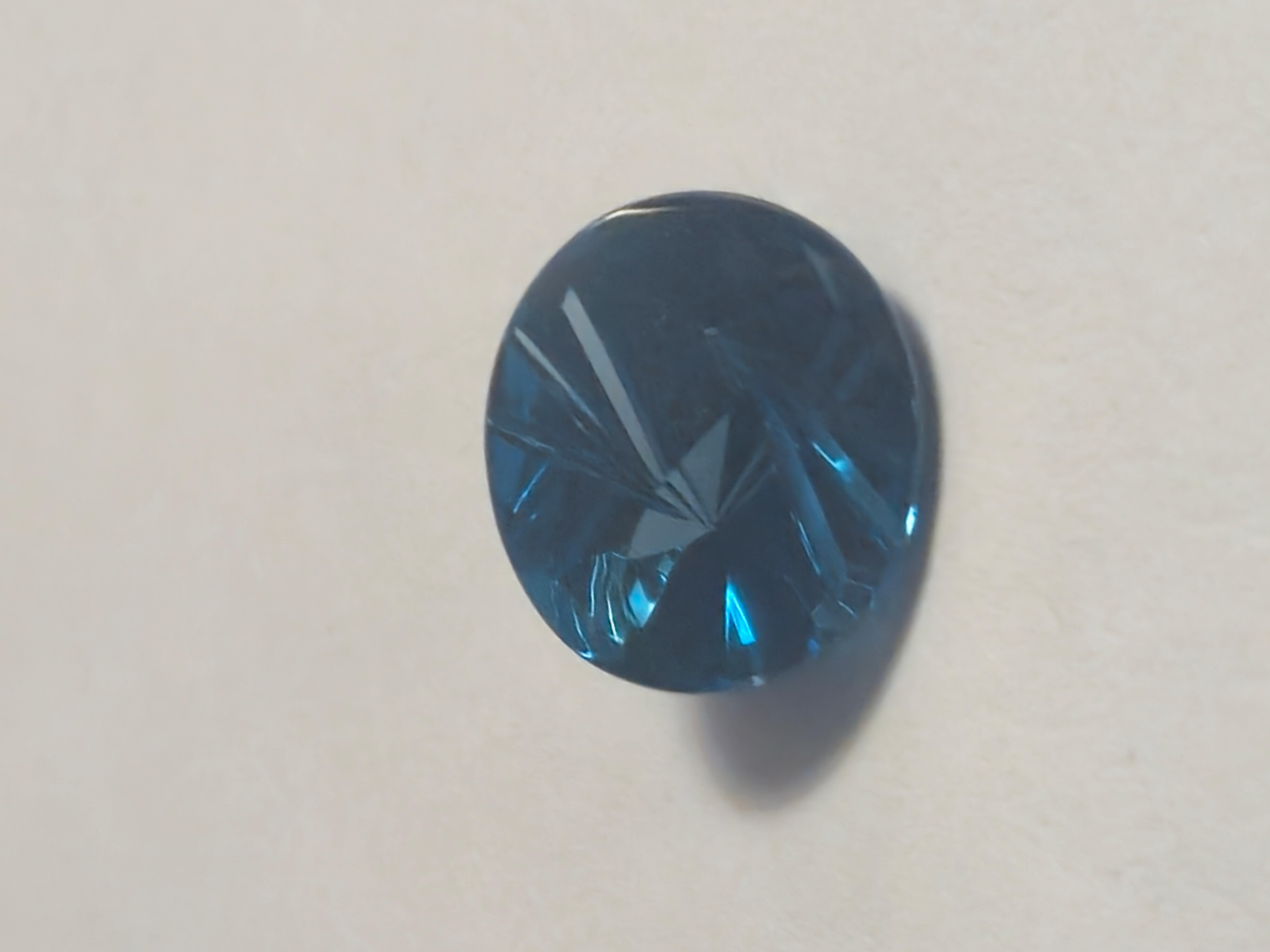 8.7 ct Oval London Blue Topaz 14X12 Fantasy Cut in vendita 2