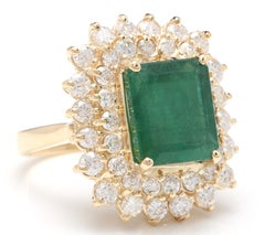 8.70 Carat Natural Emerald and Diamond 14 Karat Solid Yellow Gold Ring