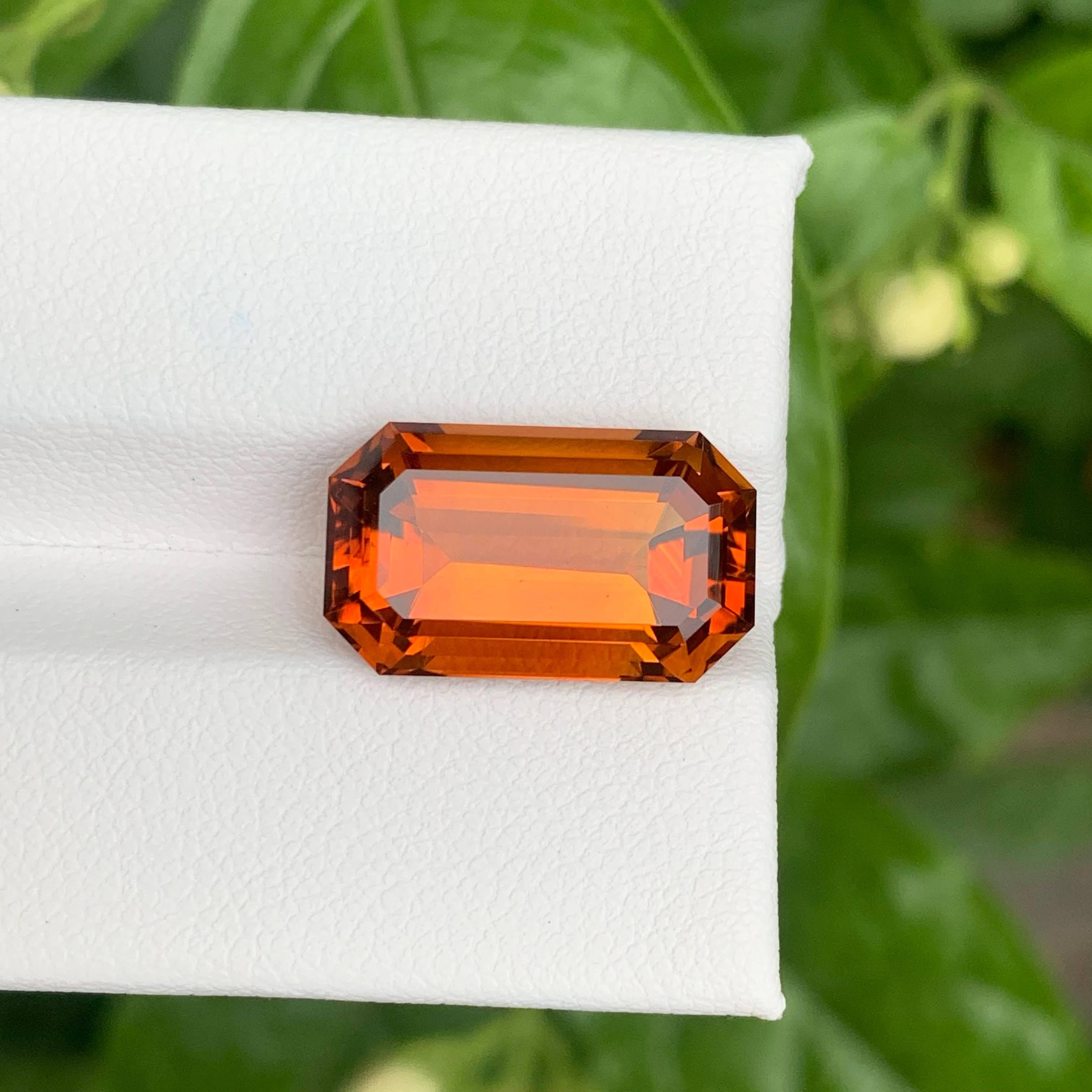da uomo o donna 8.70 carats Fire Citrine Stone Emerald Cut Natural Brazilian Gemstone in vendita