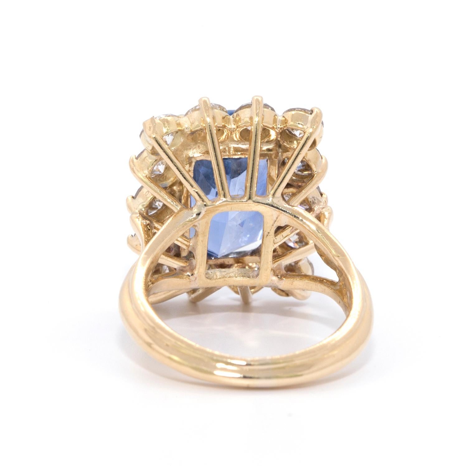 Cushion Cut 8.70 Carat Cushion Sapphire and Diamond Yellow Gold Cocktail Ring For Sale