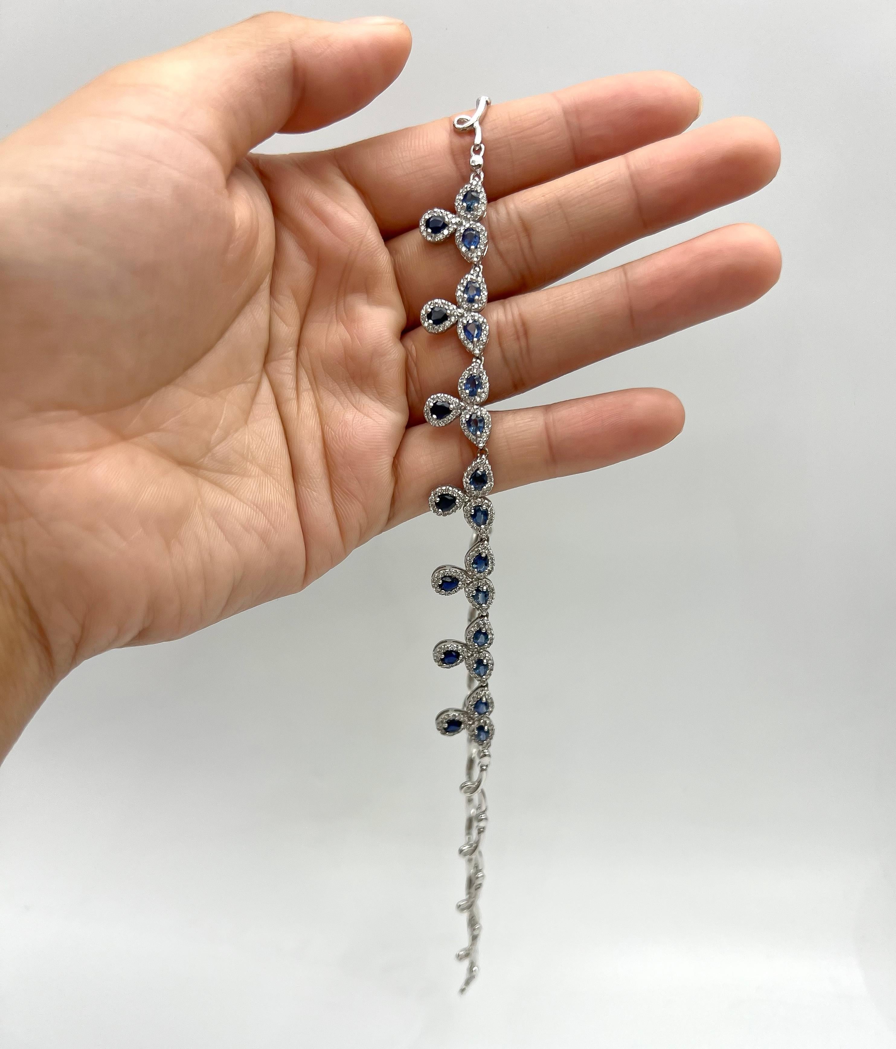 Collier en or blanc avec saphirs fantaisie et diamants de 8,70 carats au total Unisexe en vente
