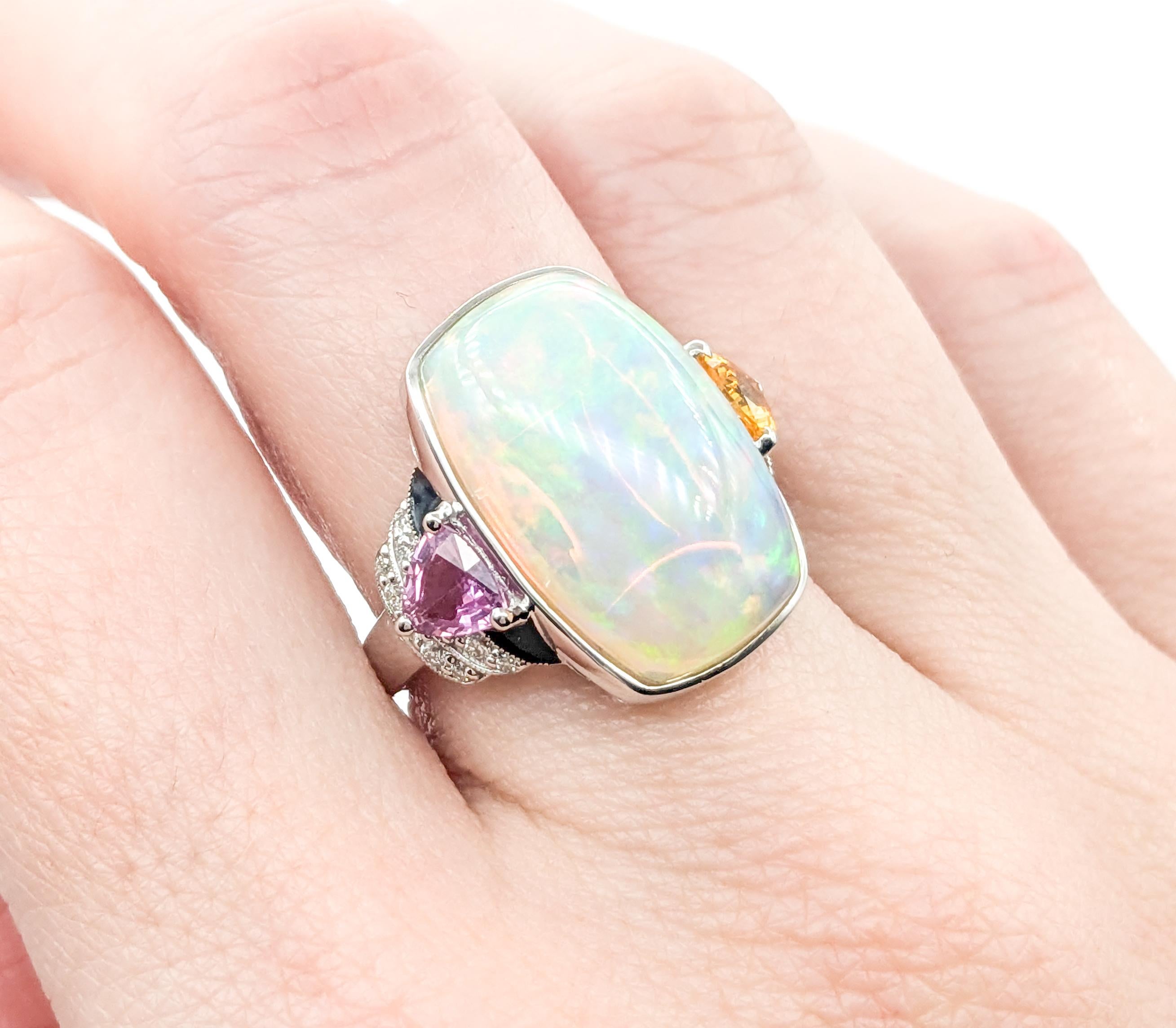 Ring aus Platin mit 8,70 Karat Opal, Cabochon, mehrfarbigem Saphir und Diamant im Zustand „Hervorragend“ in Bloomington, MN