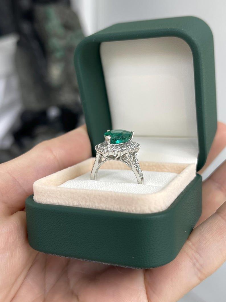 8.70tcw 18K Pear Cut Emerald & Double Diamond Halo Ring - Dark Green 585 Gold For Sale 4