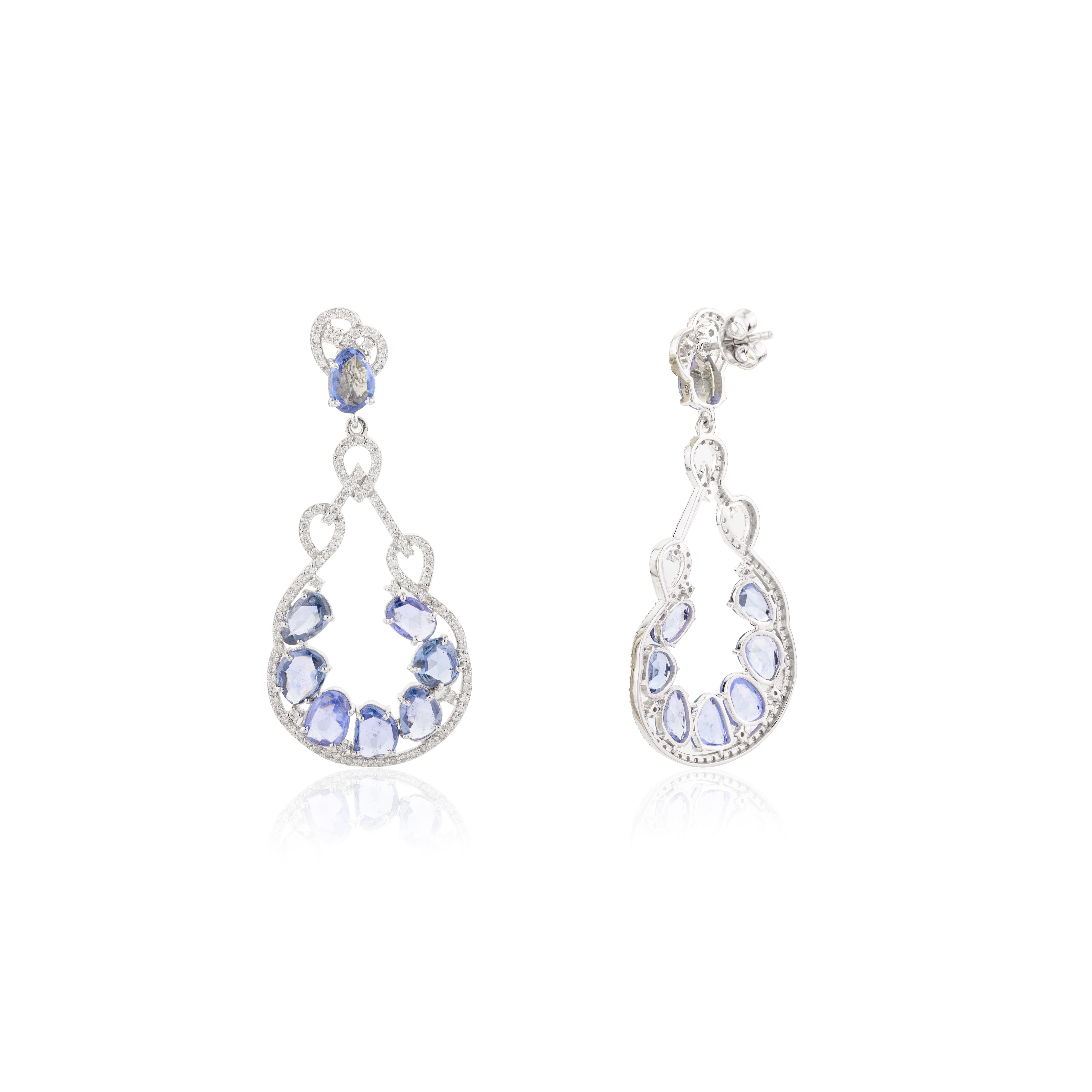 Art Nouveau Orecchini pendenti con diamante e zaffiro blu da 8,71 carati per matrimonio in oro bianco 18k in vendita