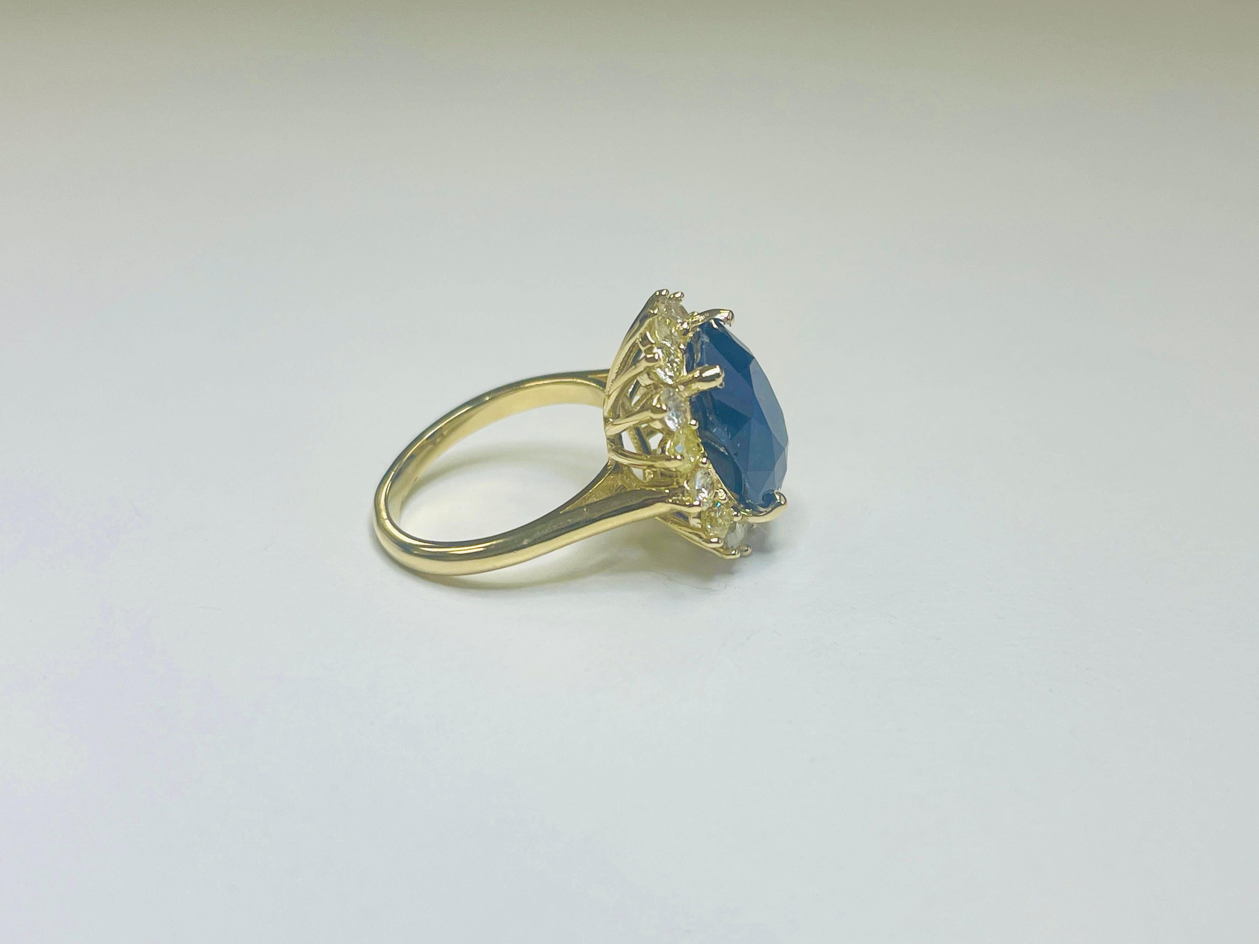 8.71 Carat Intense Blue Oval Cut Natural Sapphire 14K Yellow Gold Diamond Ring For Sale 1
