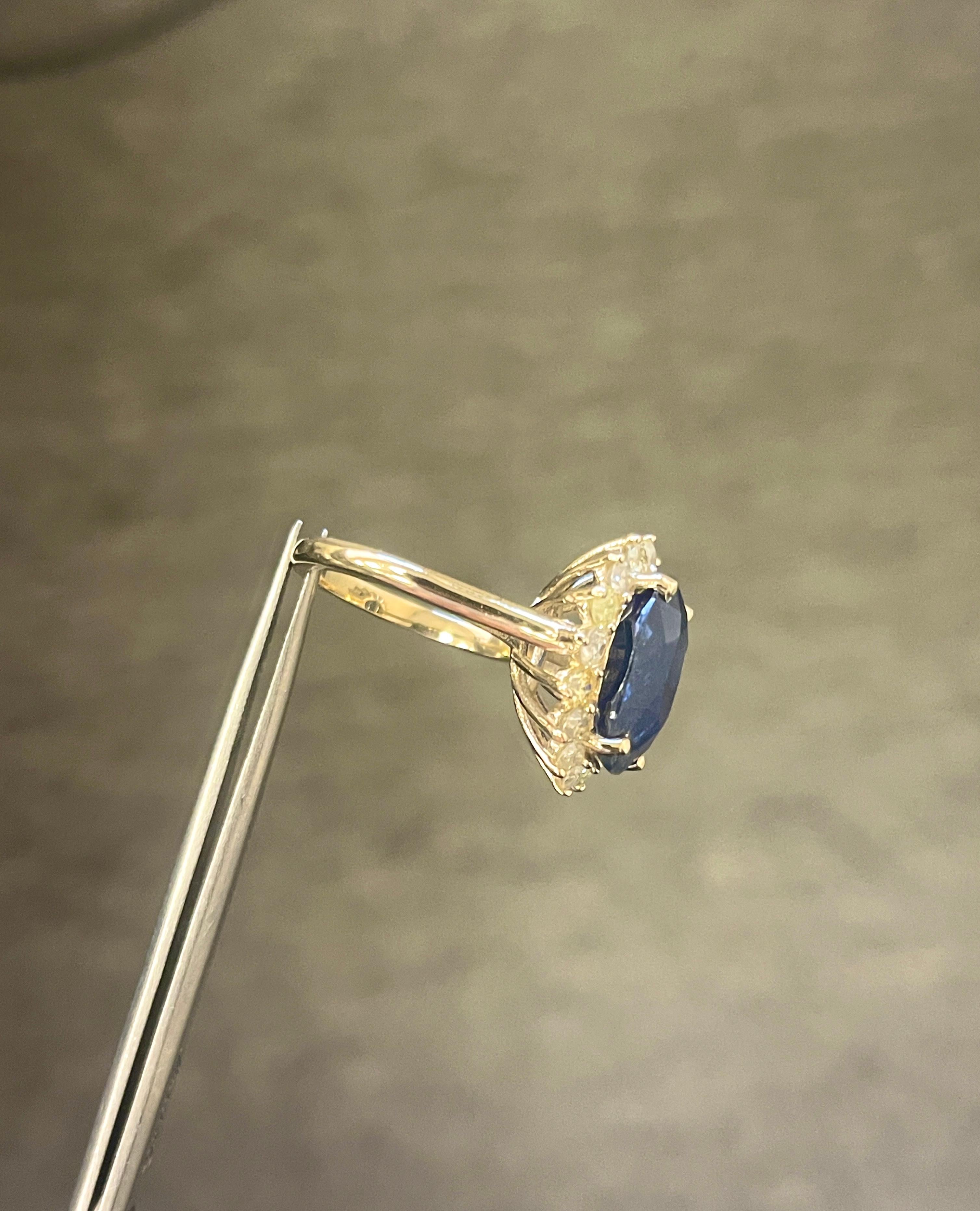 8.71 Carat Intense Blue Oval Cut Natural Sapphire 14K Yellow Gold Diamond Ring For Sale 5