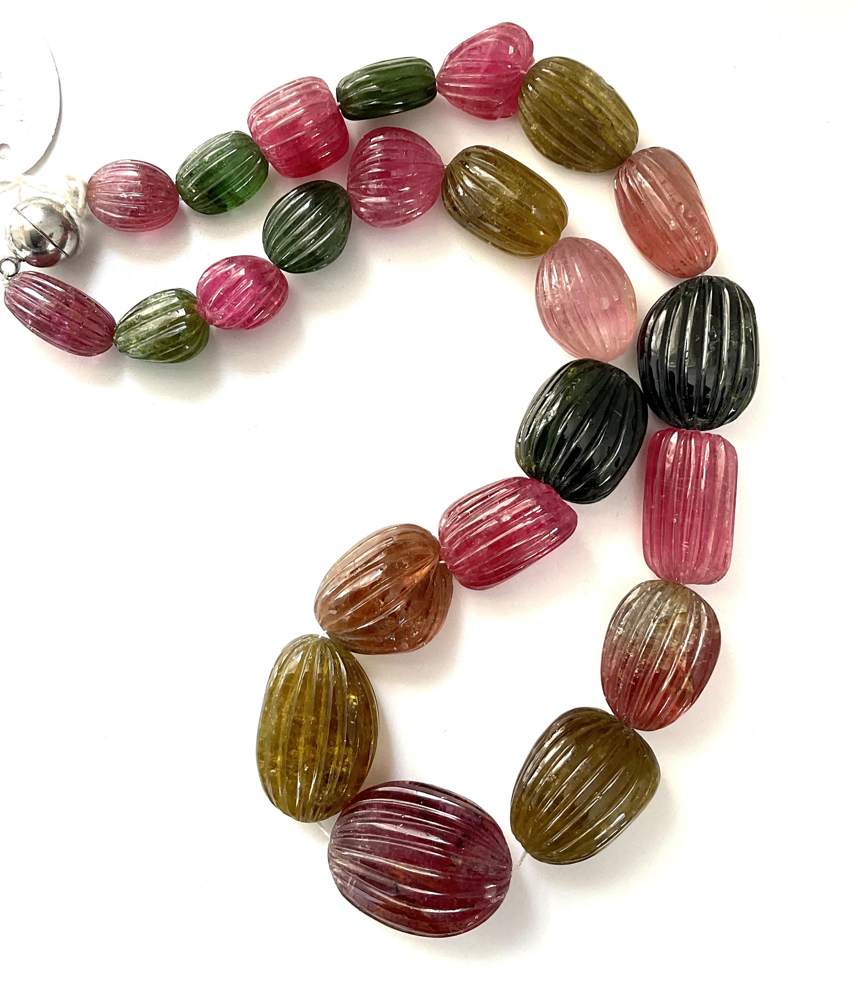 871.10 Carats Multi Tourmaline Carved Tumbled Necklace Multi Color Natural Gem In New Condition For Sale In Jaipur, RJ