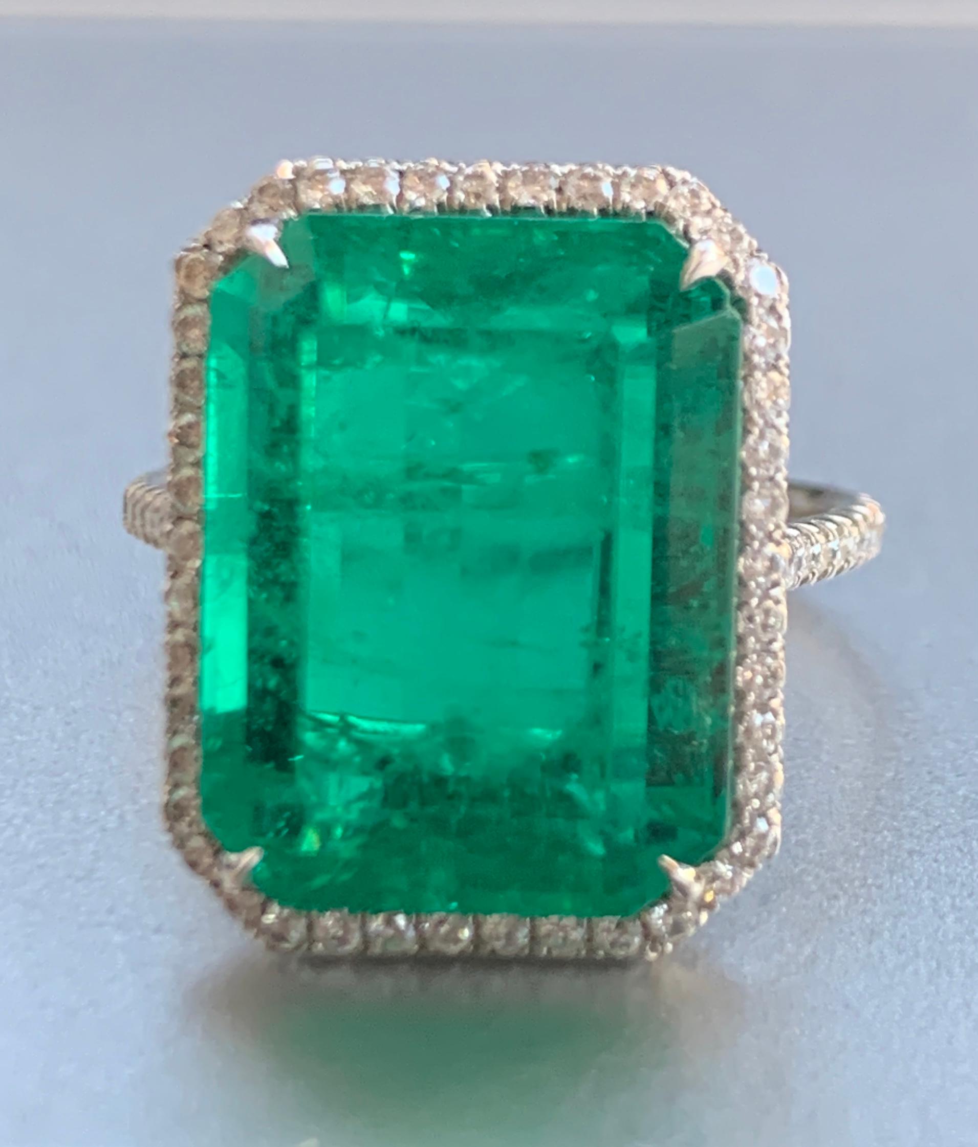 8.72 Ct. Certified Colombian Emerald and Diamond Ring For Sale 2