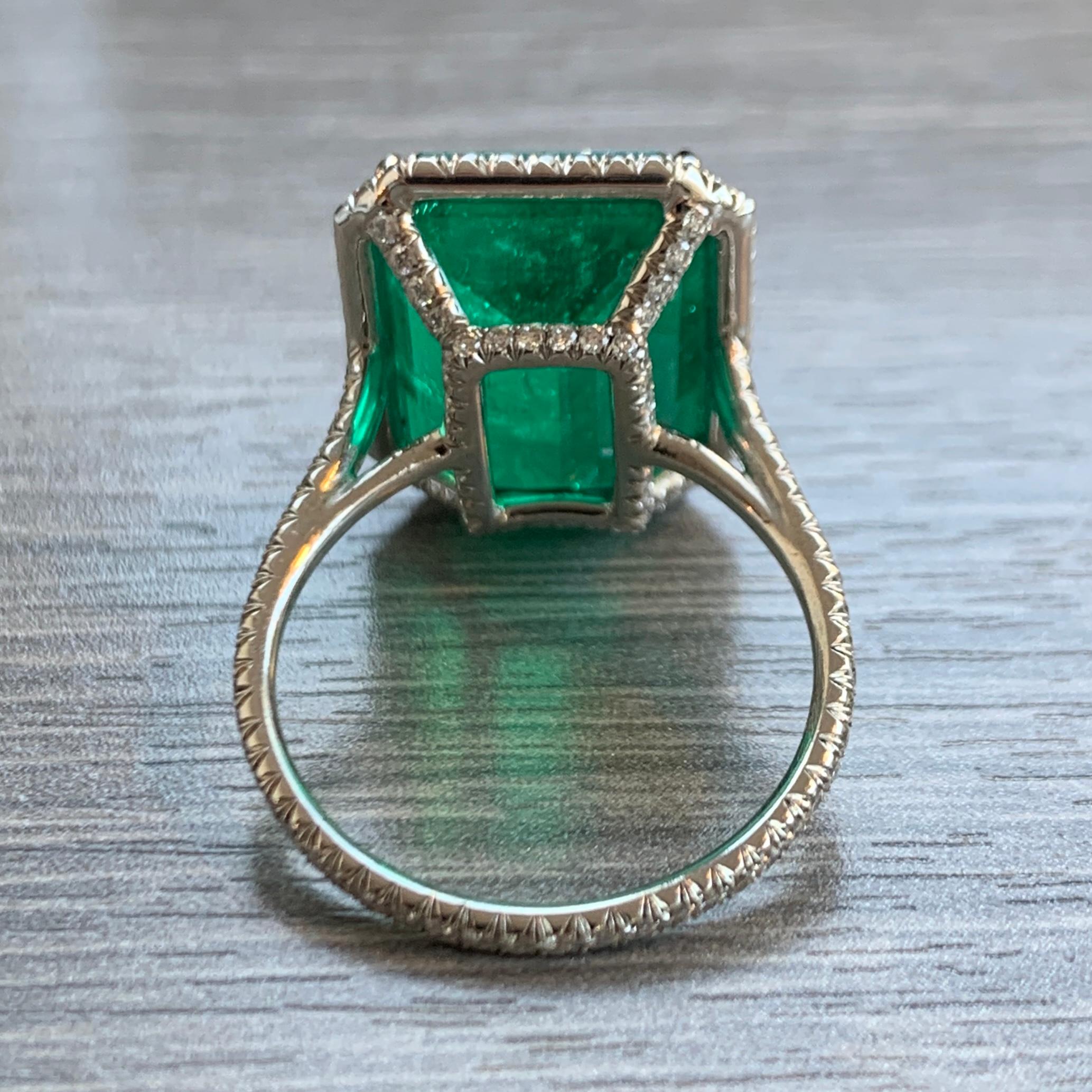 8.72 Ct. Certified Colombian Emerald and Diamond Ring For Sale 4