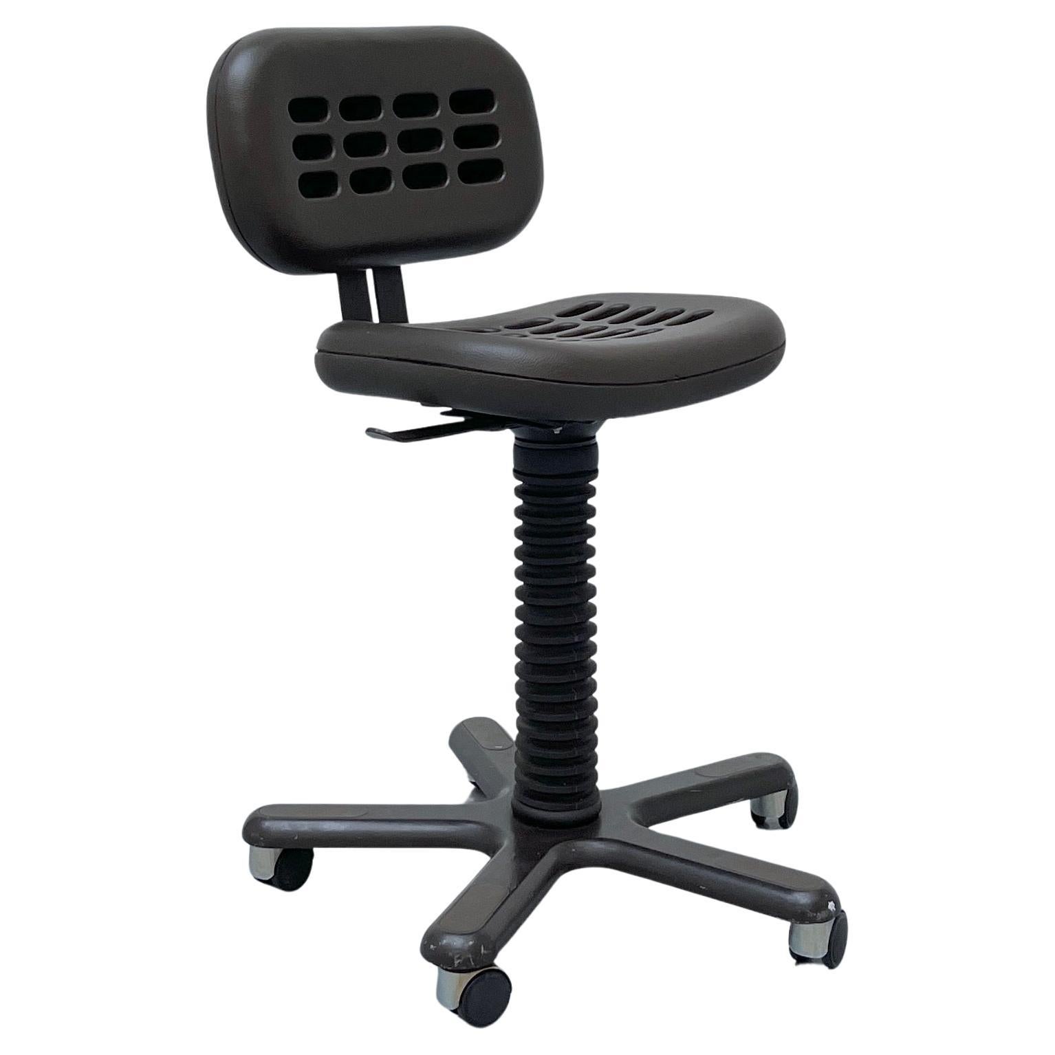 8725 chair, Medius system, by Roger Tallon, Eurosit edition