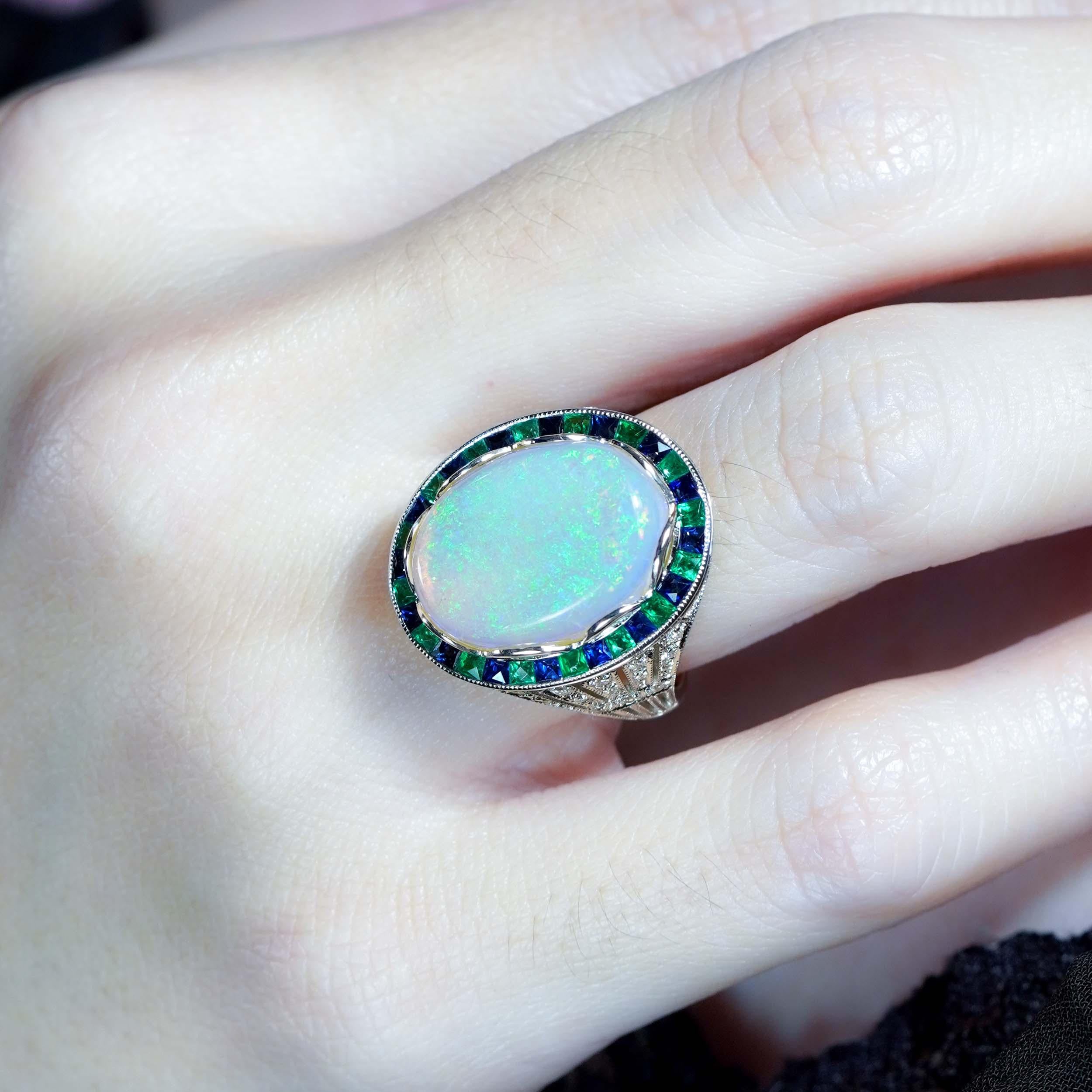 8.73 Ct. Opal Emerald and Diamond Art Deco Style Cocktail Ring in 18K White Gold (Art déco)