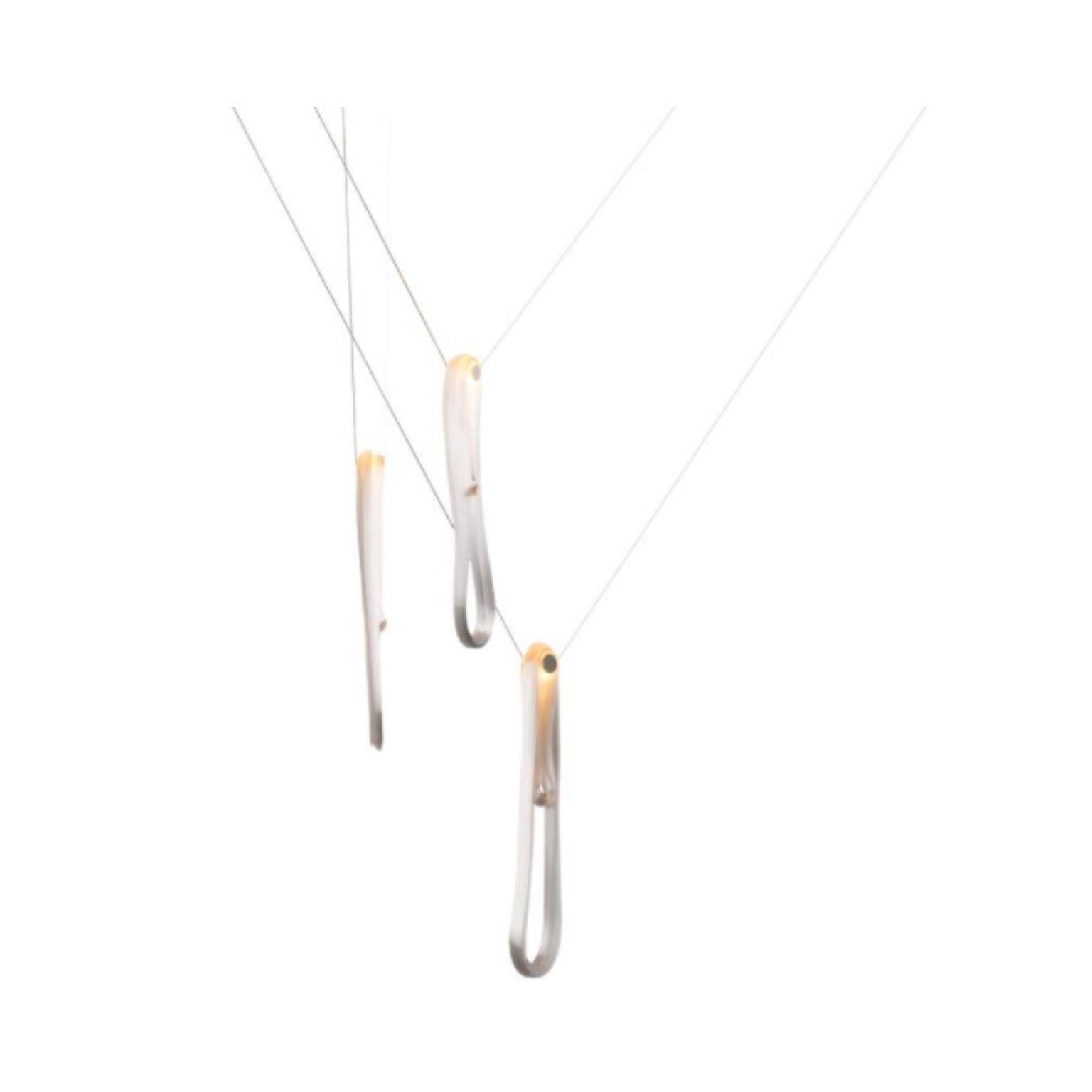 87.3 Ciondolo di Bocci
Dimensioni: D15,2 x H300 cm
Materiali: baldacchino rotondo in nichel spazzolato
Peso: 4.1 kg
Disponibile anche in diverse dimensioni.

Tutte le nostre lampade possono essere cablate a seconda del Paese. Se viene venduto negli