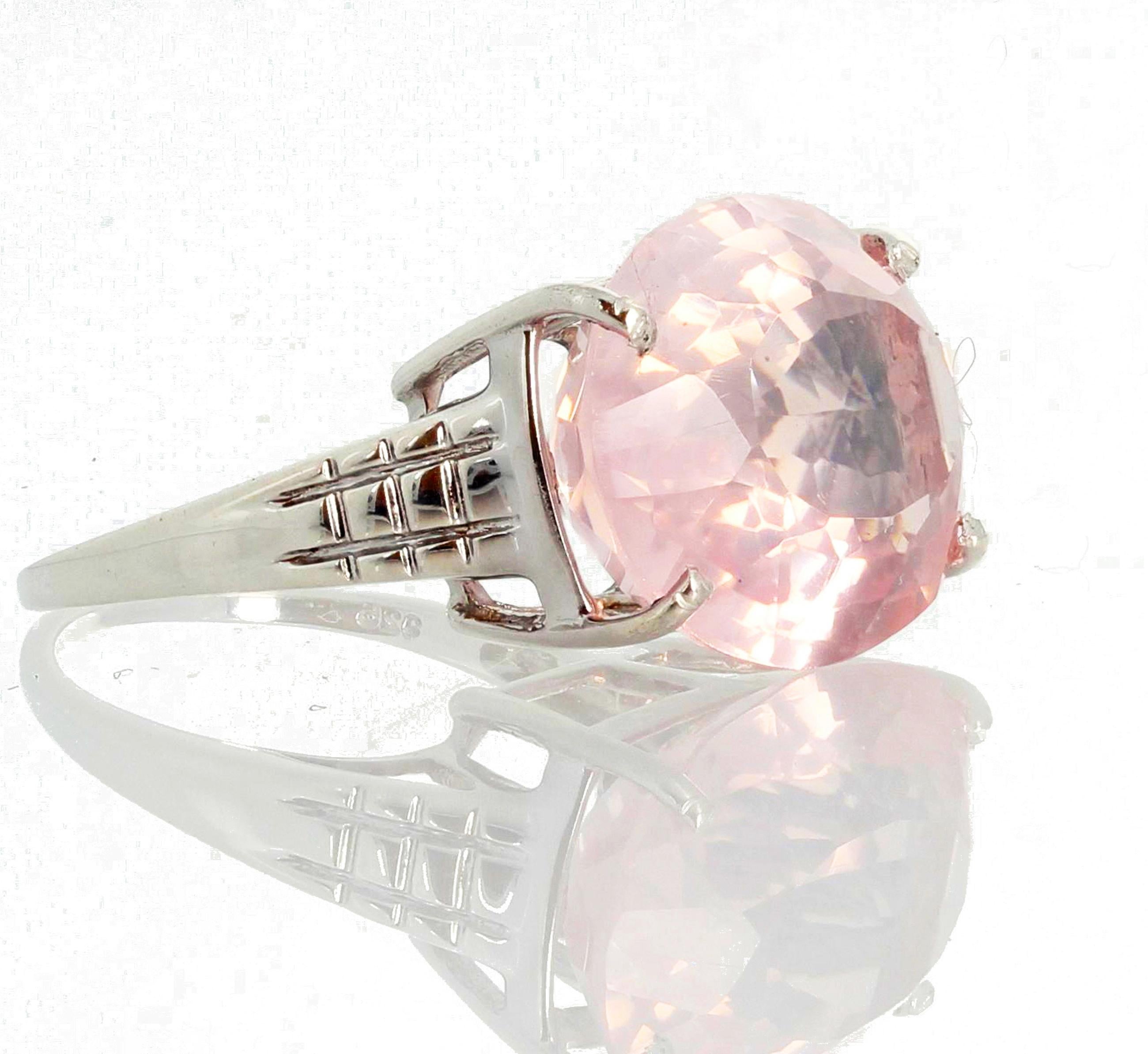 Glittering 8.75 Carat Glowing Rose Quartz Ring In New Condition In Raleigh, NC