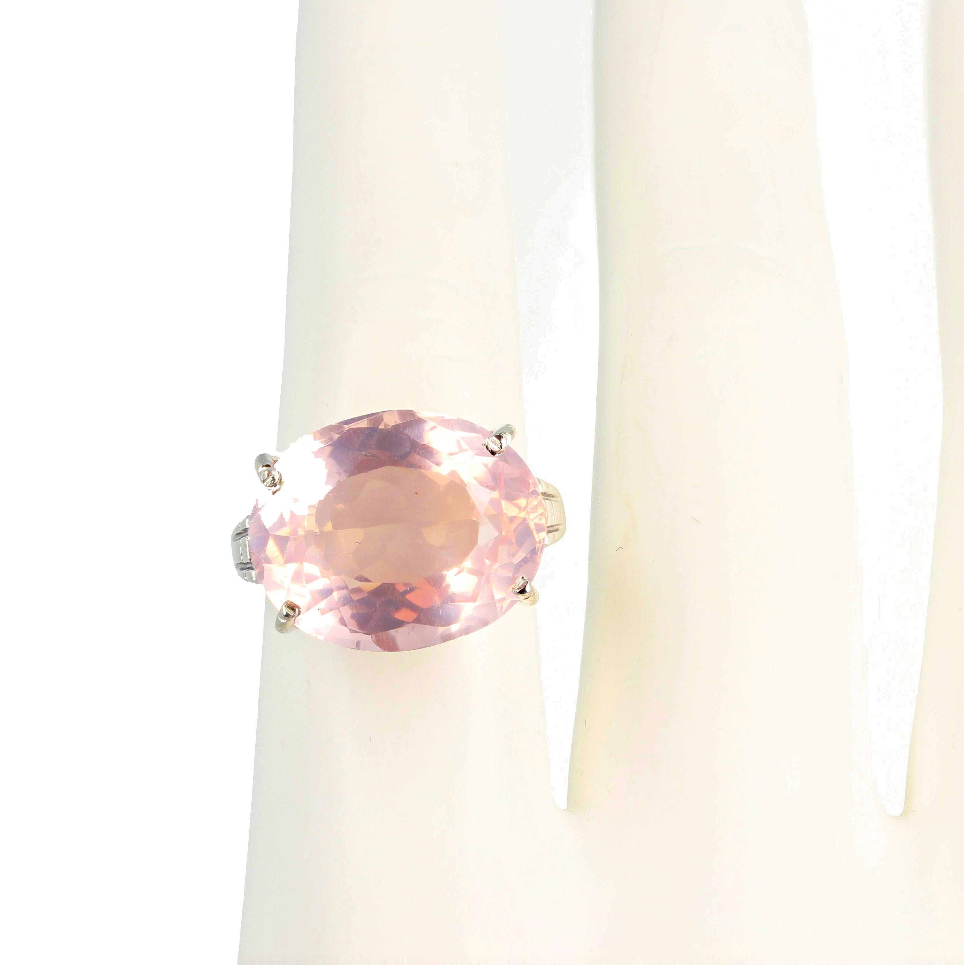 Glittering 8.75 Carat Glowing Rose Quartz Ring 3