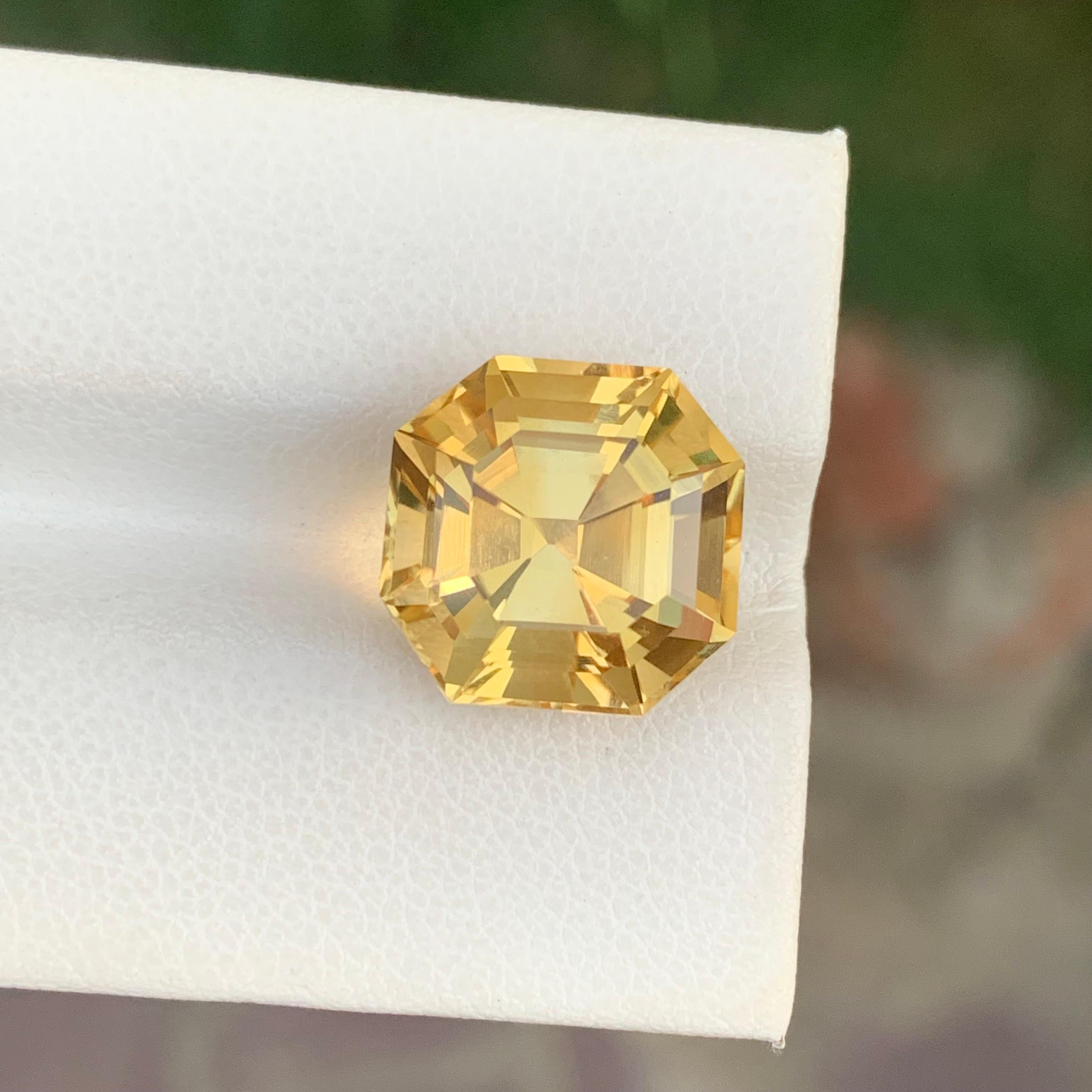 Pierre précieuse de forme hexagonale, citrine jaune naturelle facettée de 8,75 carats en vente 5