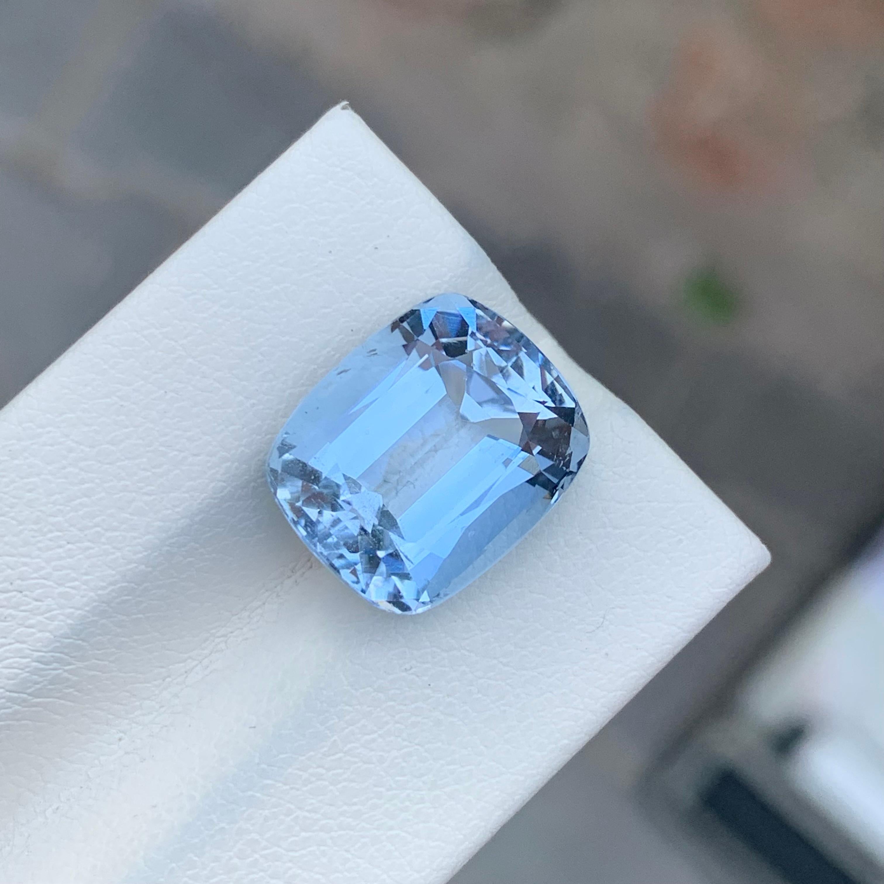 8.75 Carat Natural Loose Aquamarine Goshenite Cushion Shape Gem For Sale 3