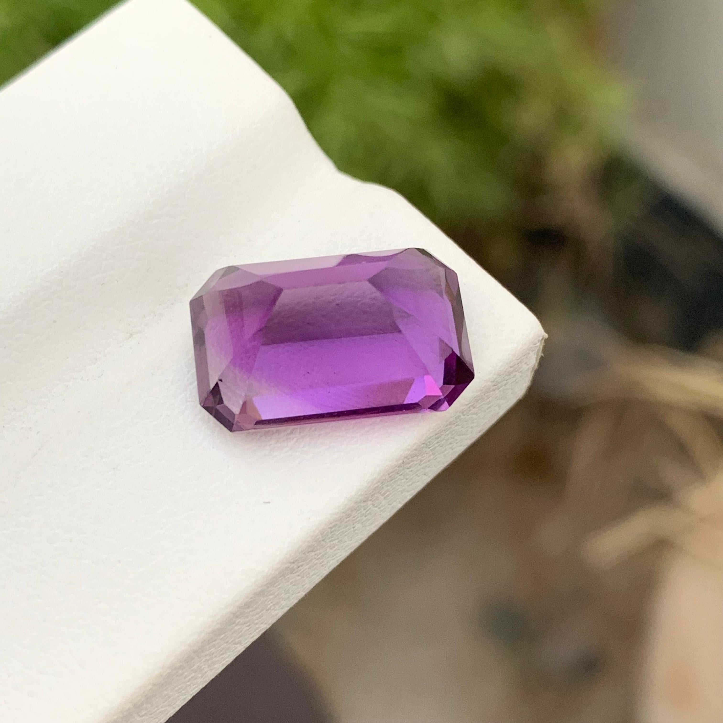 8.75 Carat Natural Loose Dark Purple Amethyst Emerald Shape Gem For Necklace  For Sale 6