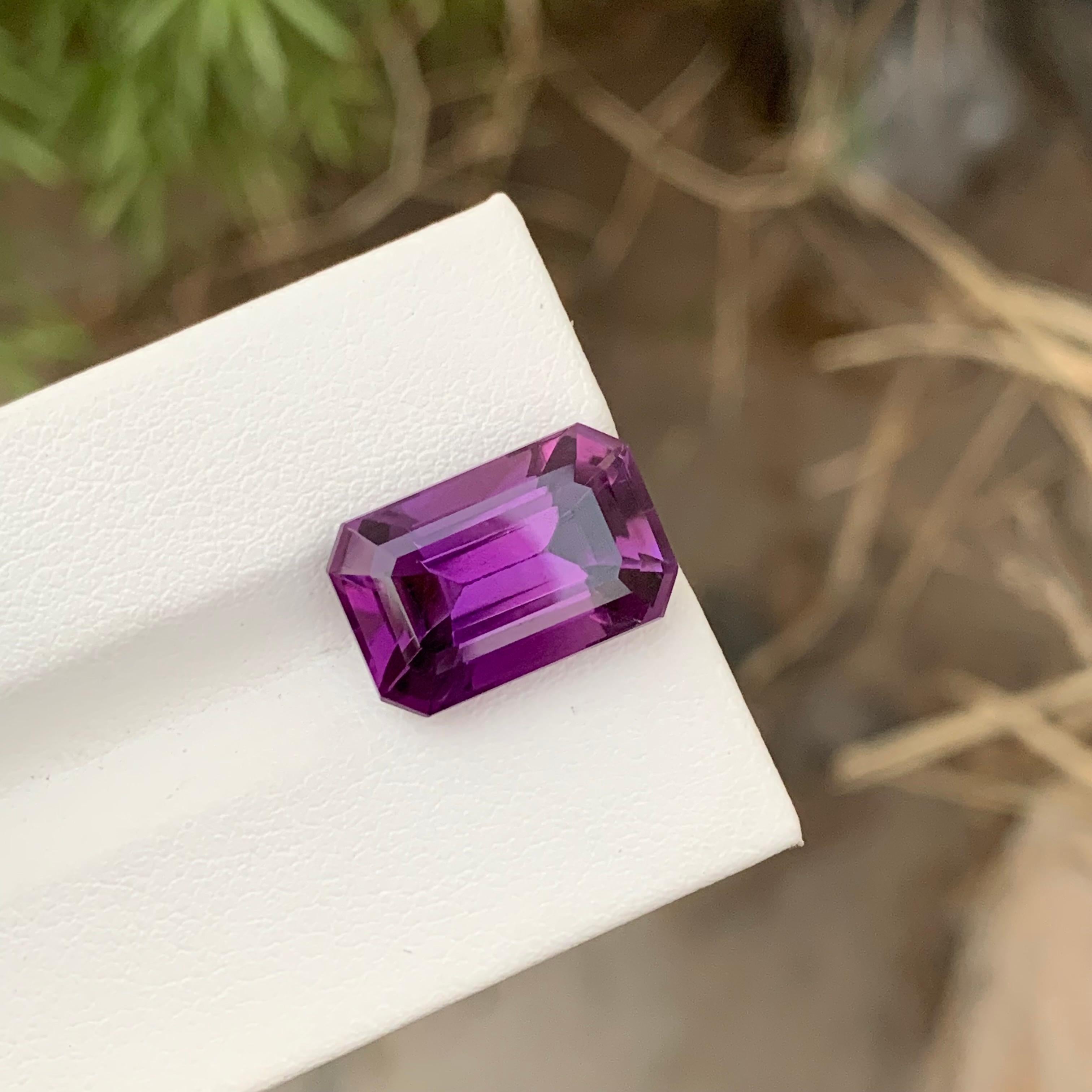 Arts and Crafts 8.75 Carat Natural Loose Dark Purple Amethyst Emerald Shape Gem For Necklace  For Sale