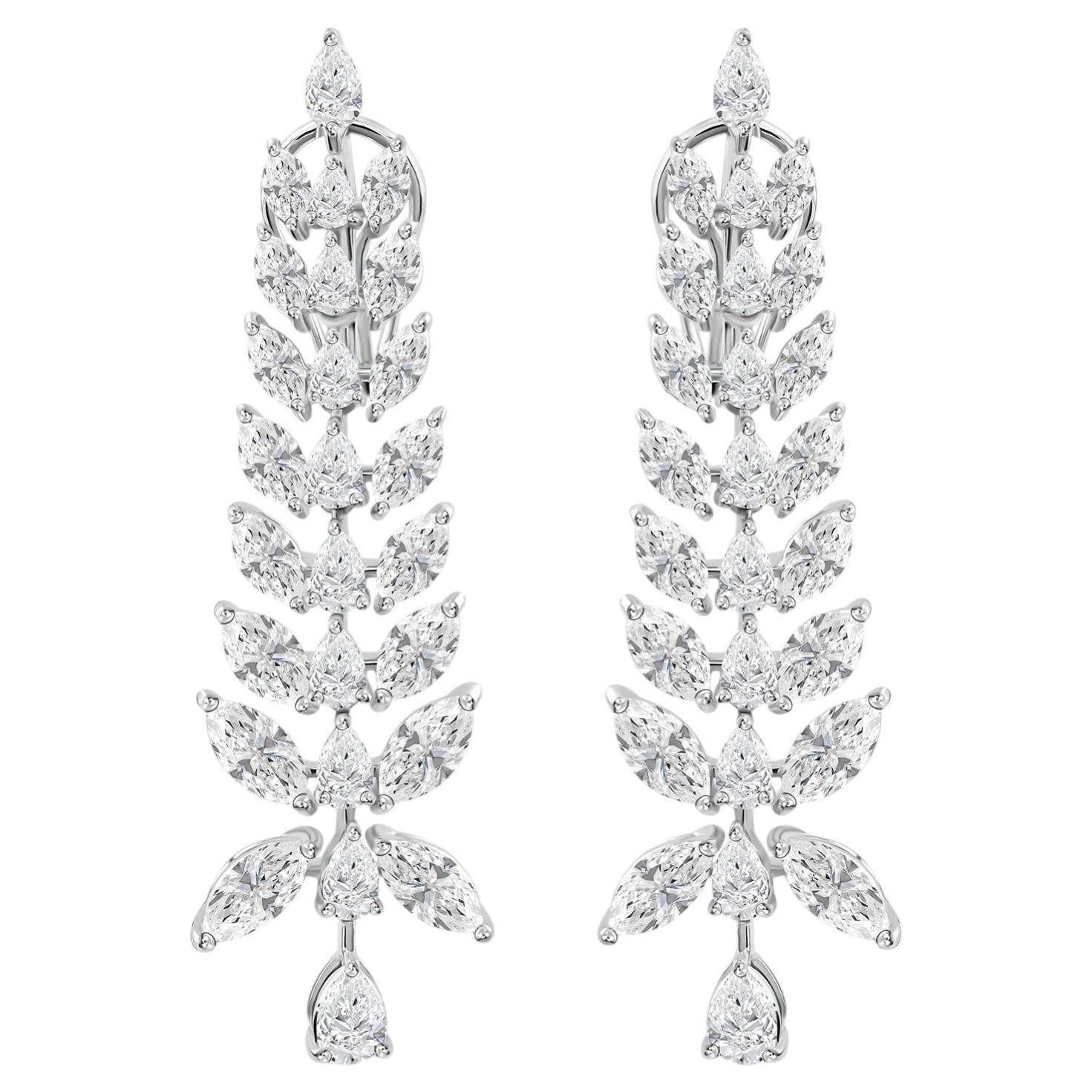 Orecchini pendenti a forma di grappolo d’uva con diamanti naturali a forma di pera e marquise da 8,75 carati, in oro bianco 18 carati in vendita
